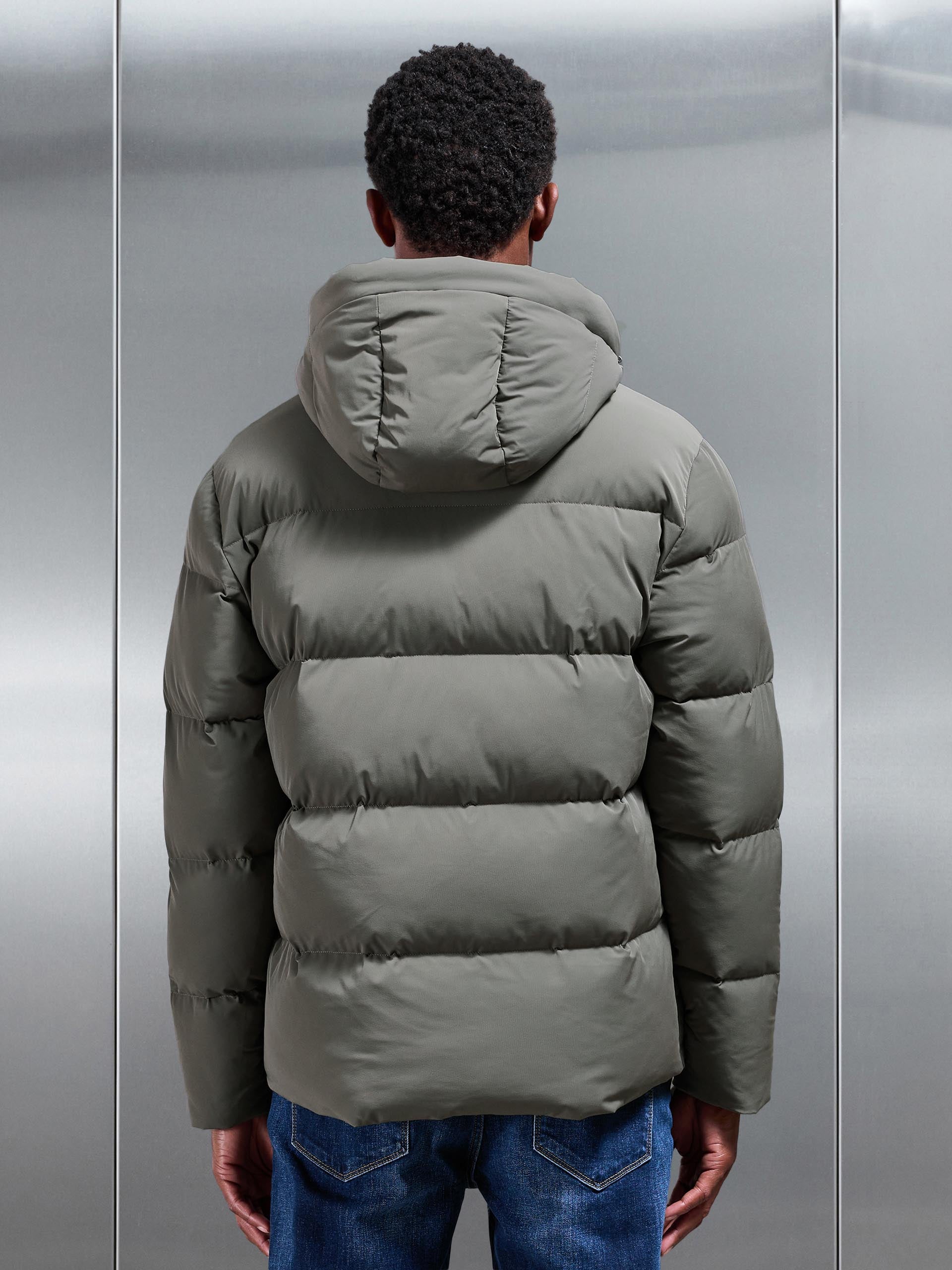 Short Puffer Parka in Olive