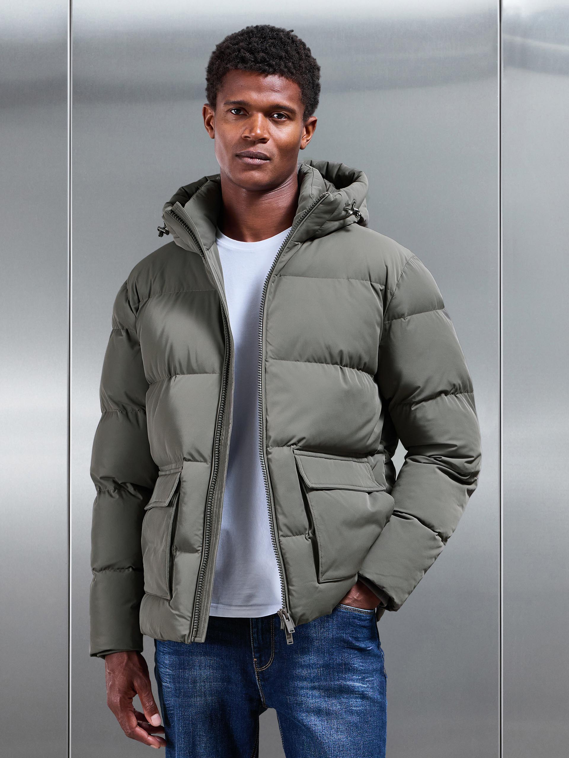 Short Puffer Parka in Olive