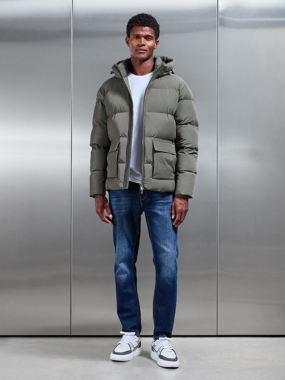 Short Puffer Parka in Olive