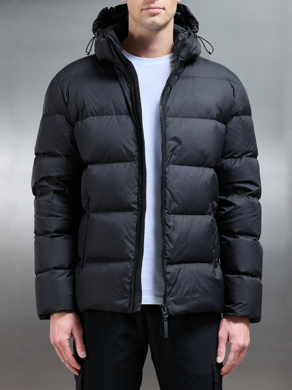 Short Down Jacket in Midnight Black