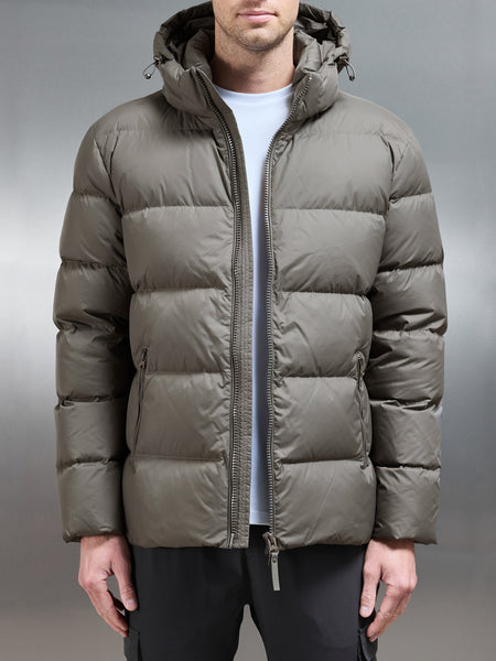 Short Down Jacket in Olive