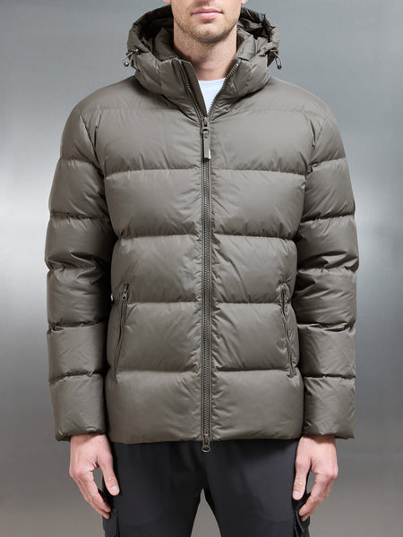 Short Down Jacket in Olive