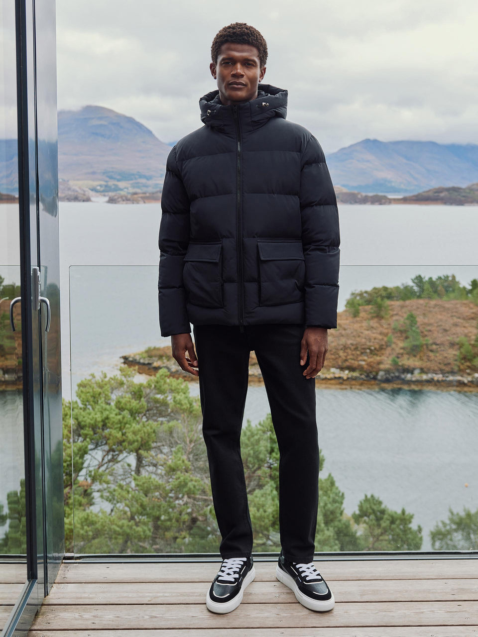 Short Puffer Parka in Black