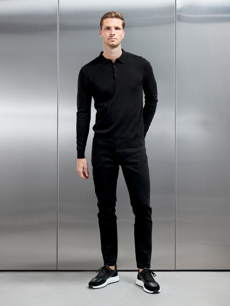 Slim Fit Denim Jeans in Solid Black