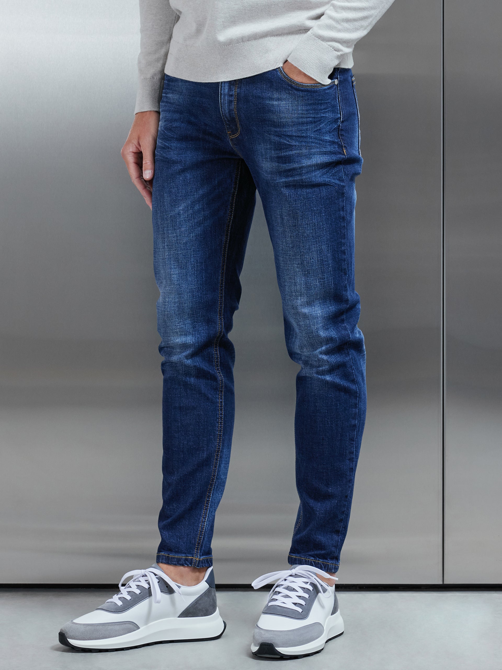 Dark blue jeans slim hot sale fit