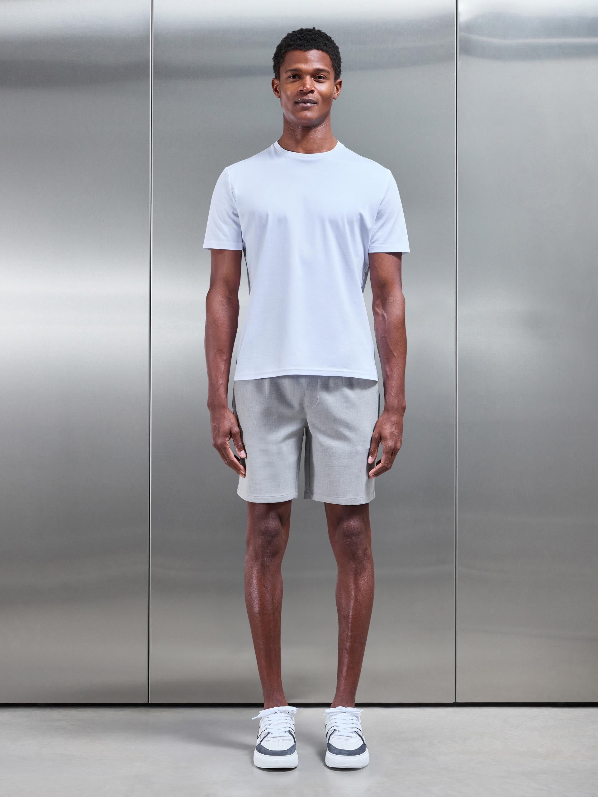 Smart Casual Short in Stone
