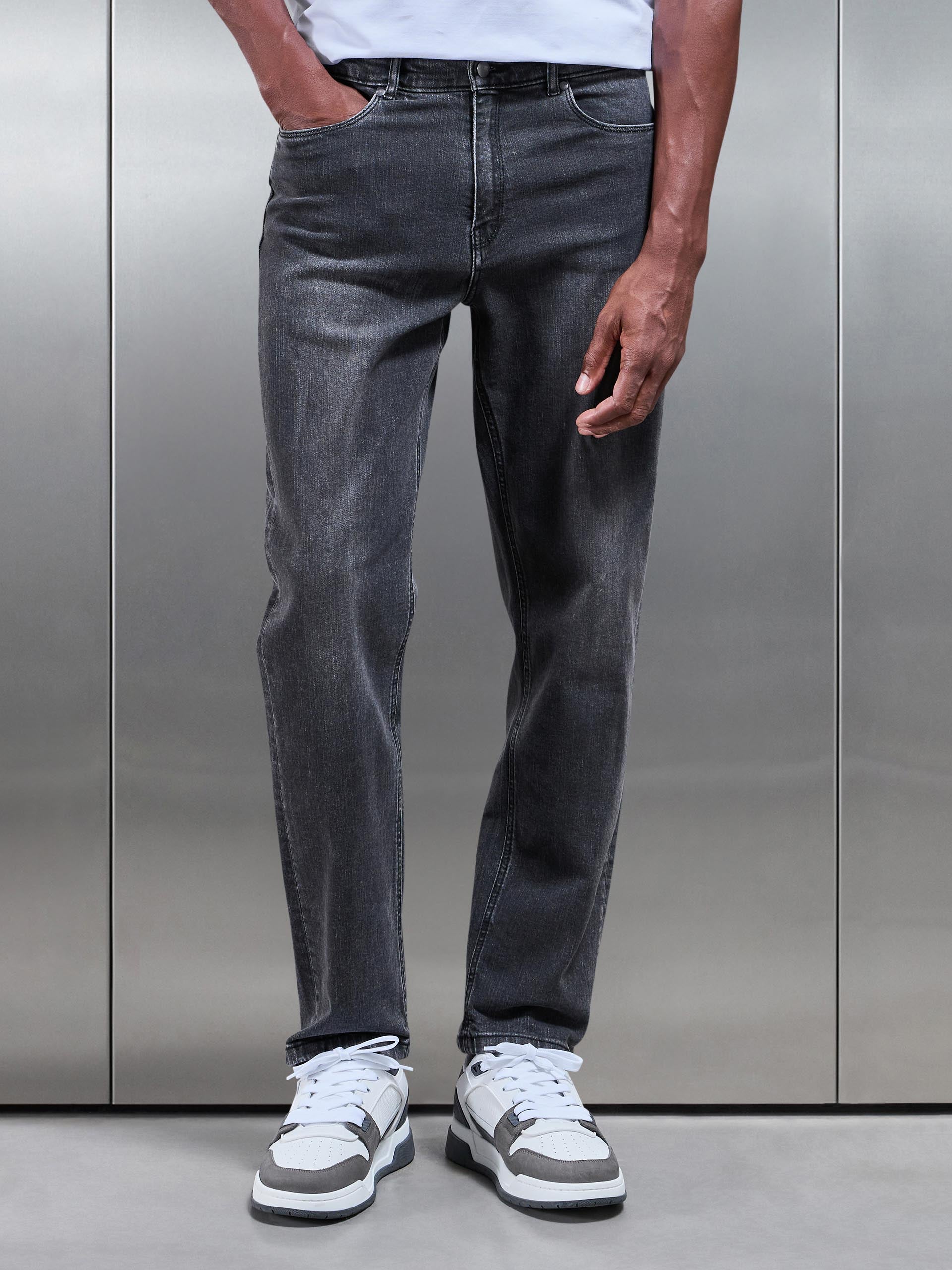 Straight Leg Denim Jeans in Grey Wash