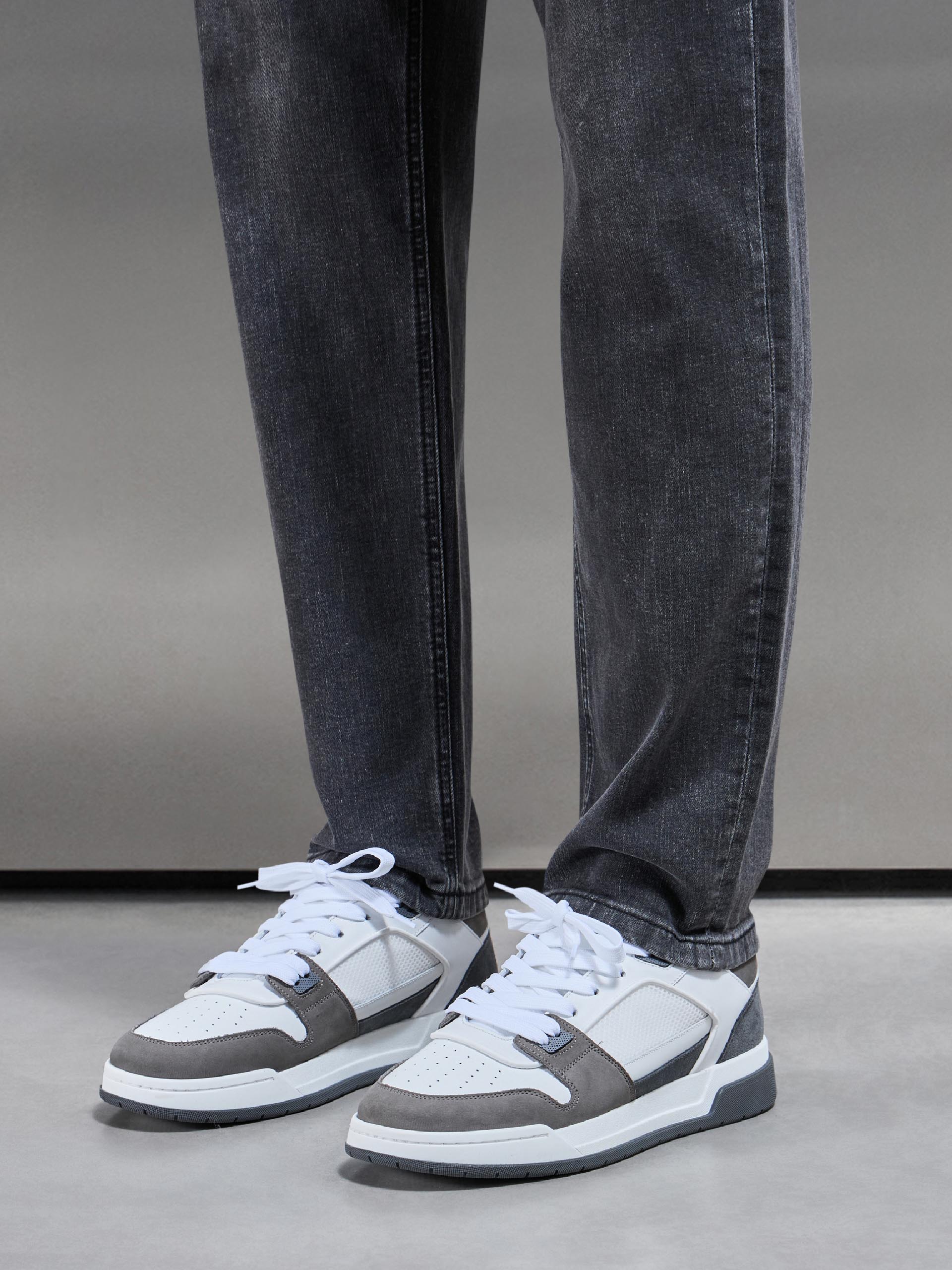 Straight Leg Denim Jeans in Grey Wash