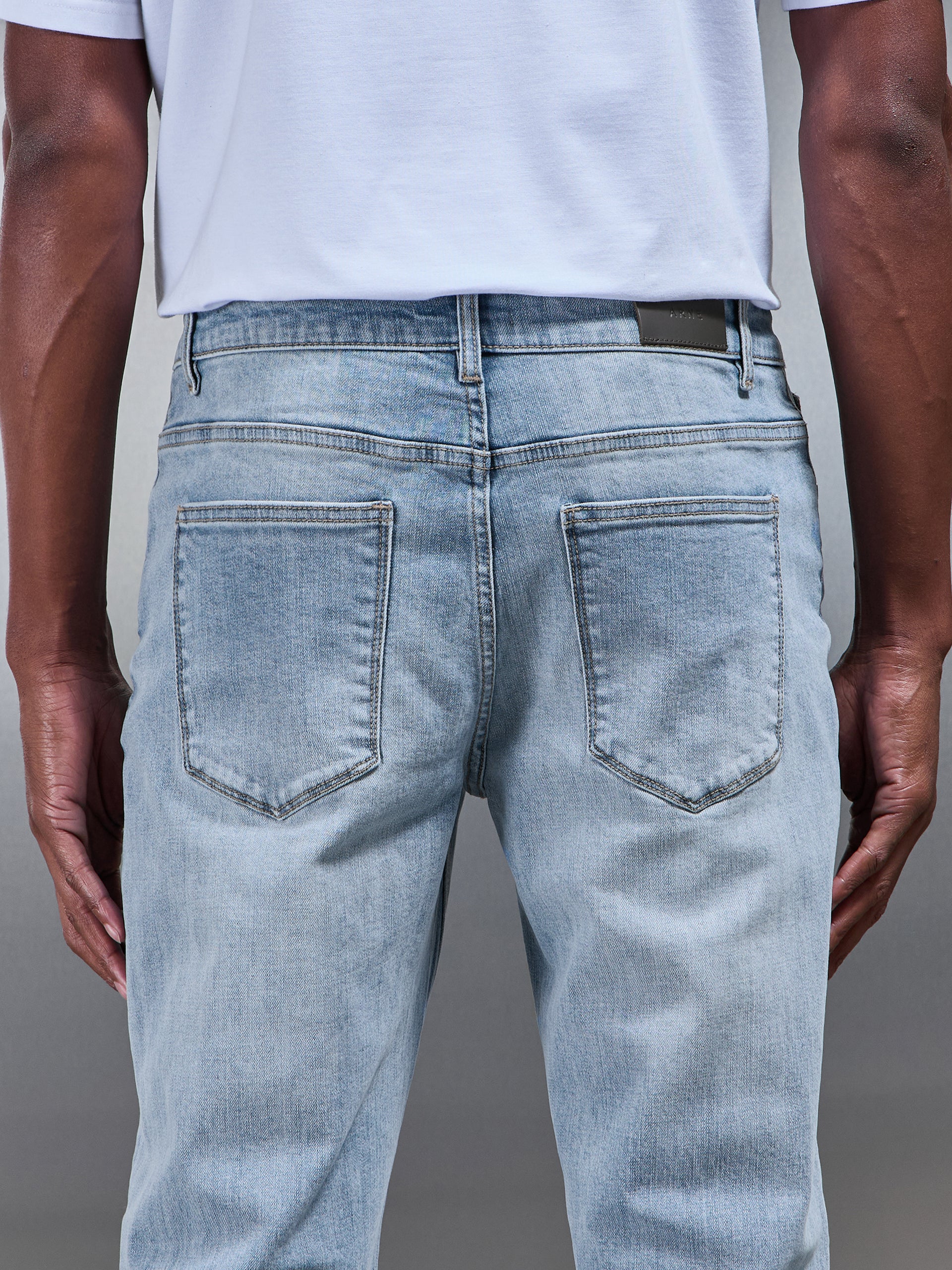 Straight Leg Denim Jeans in Light Blue
