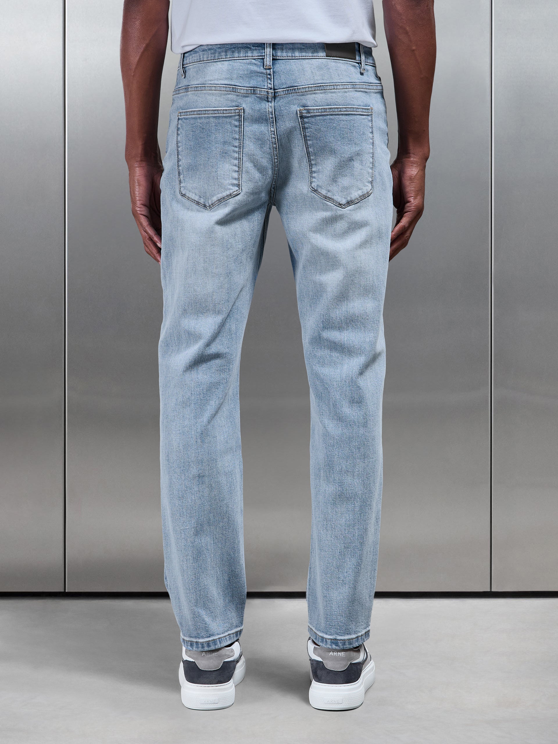 Straight Leg Denim Jeans in Light Blue