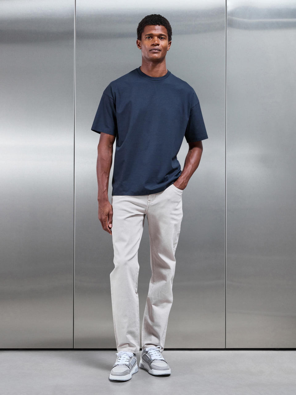 Straight Leg Denim Jeans in Stone