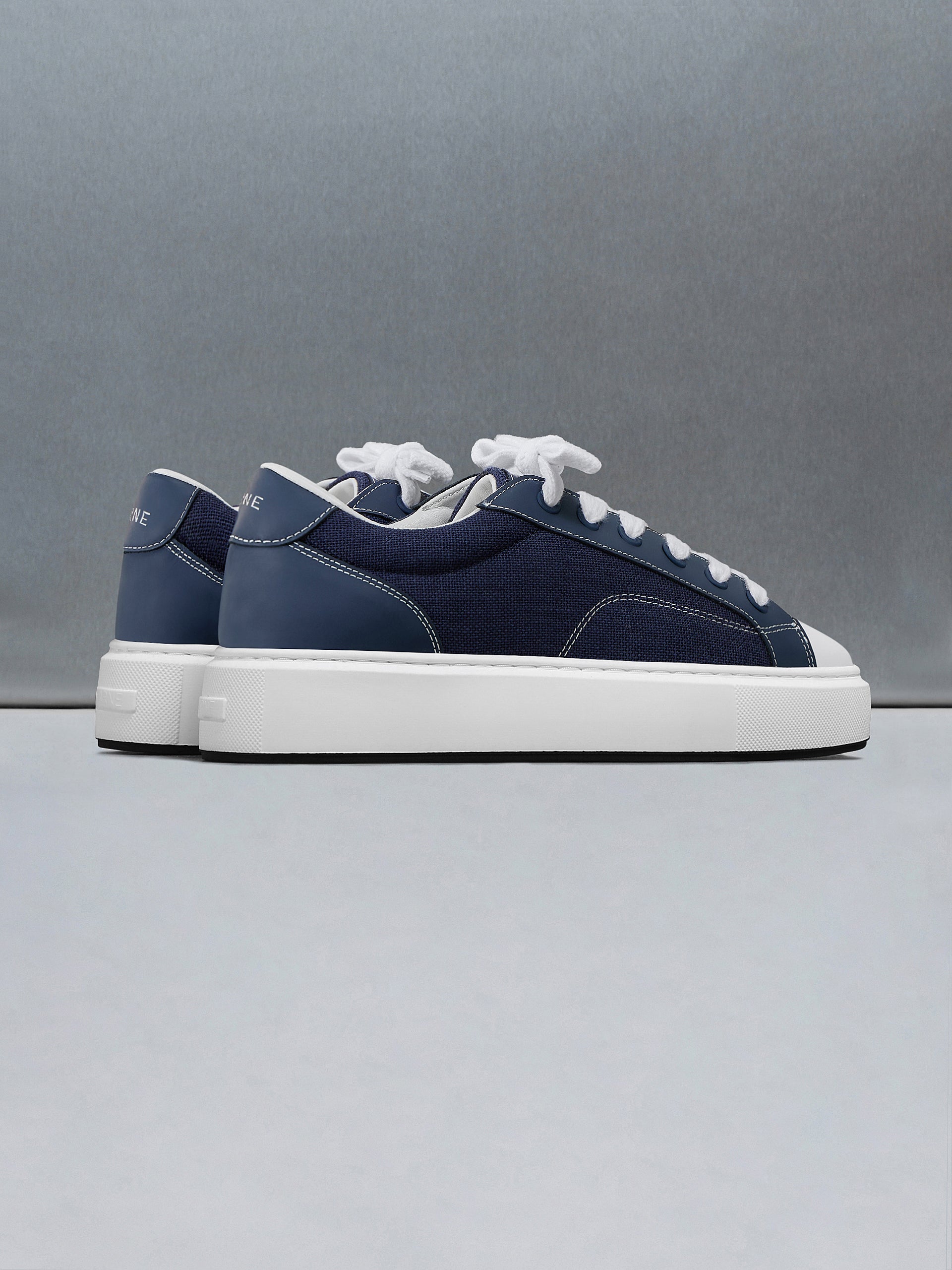 Studio Trainer in Navy White