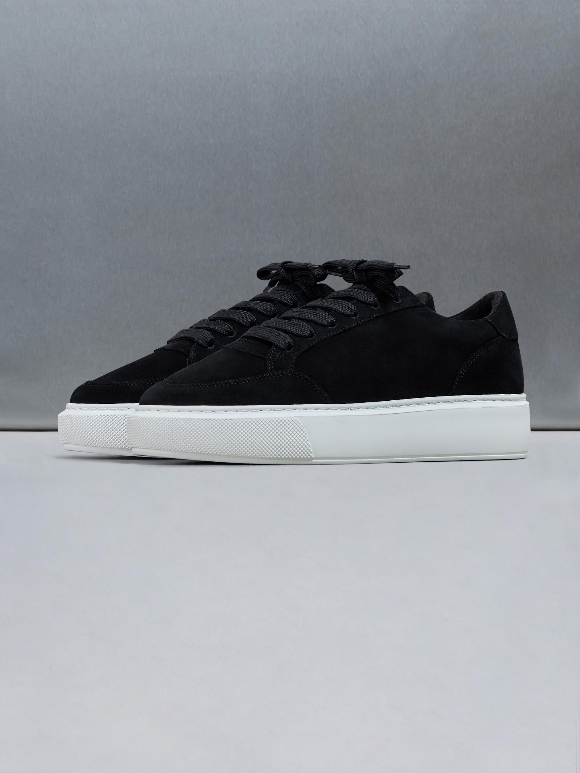 Suede Court 2.0 Trainer in Black