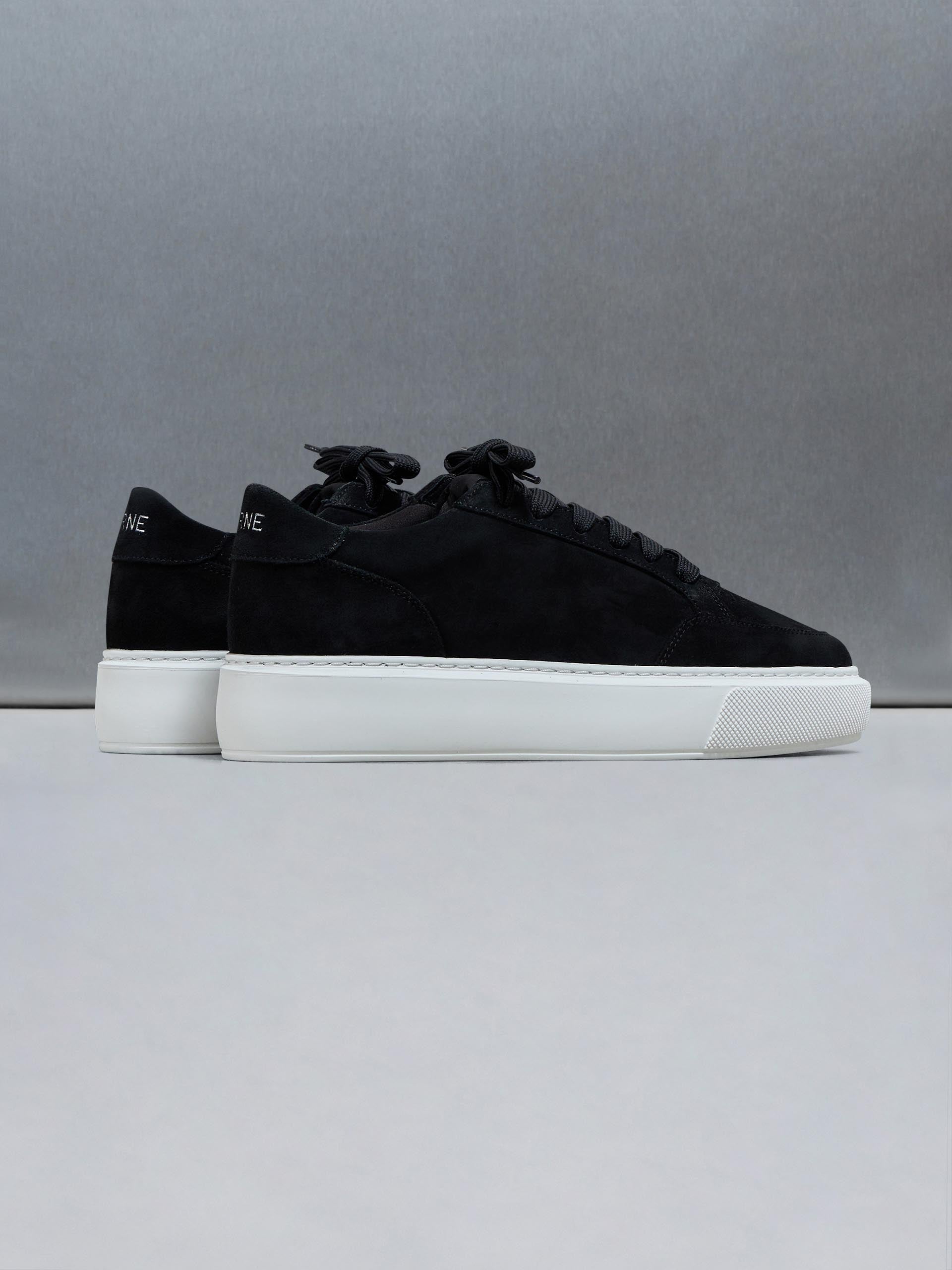 Suede Court 2.0 Trainer in Black