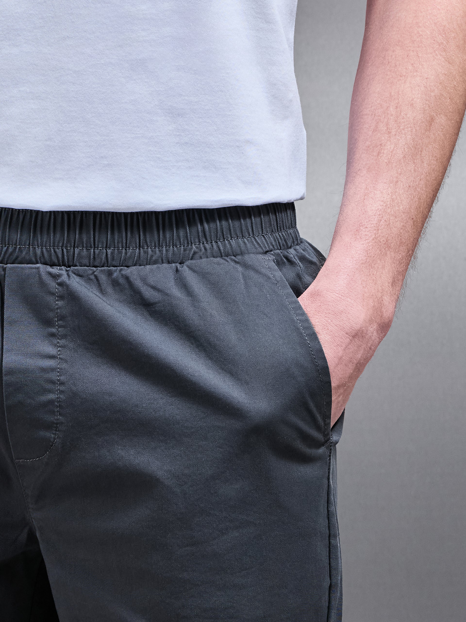 Tailored Chino Drawstring Short in Grey