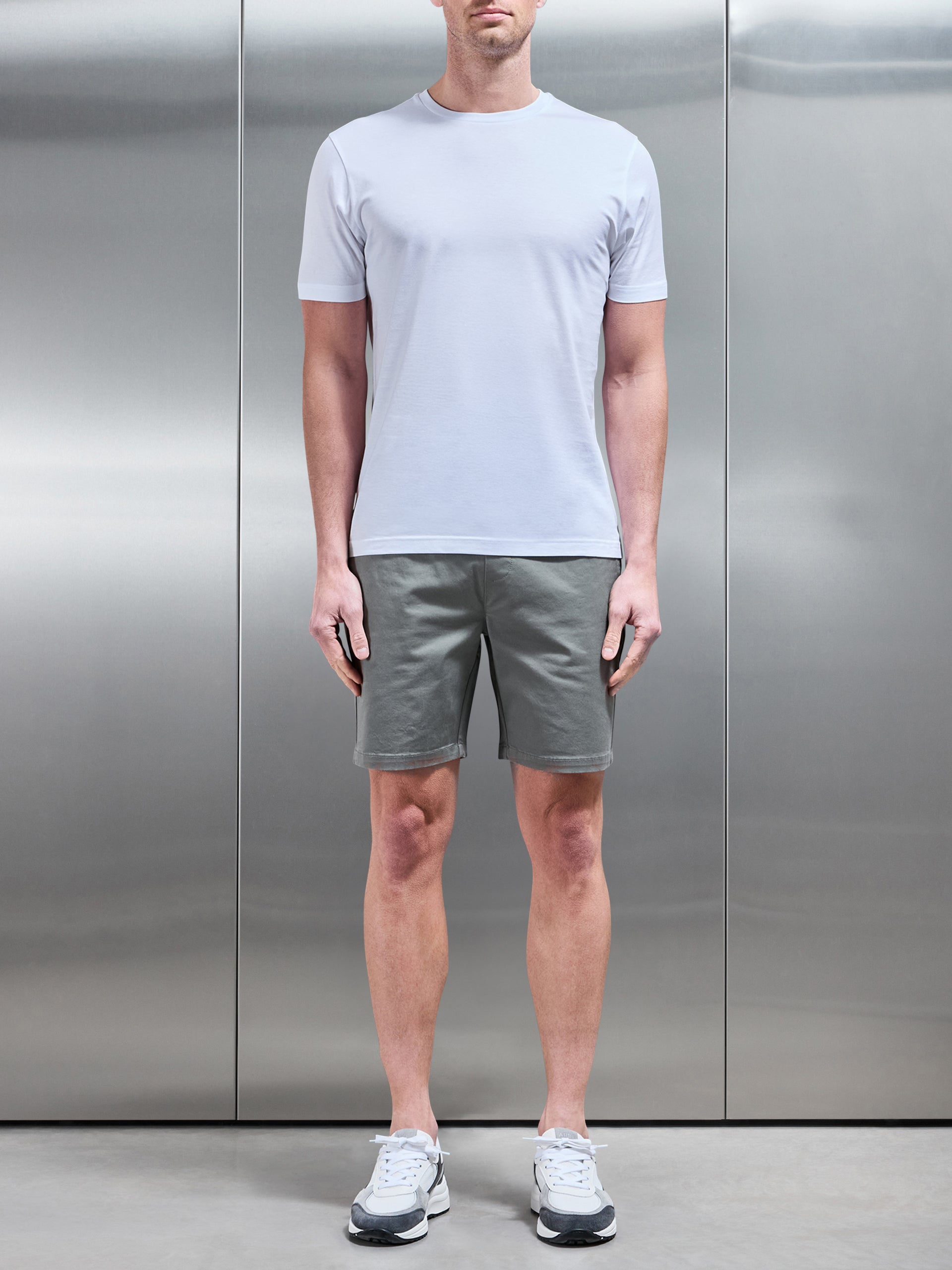 Tailored Chino Drawstring Short in Olive