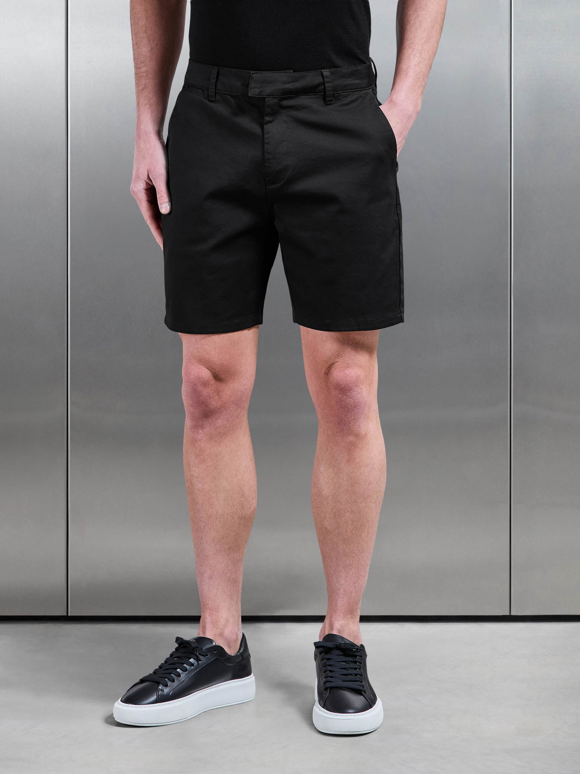 Tailored Chino Short in Black