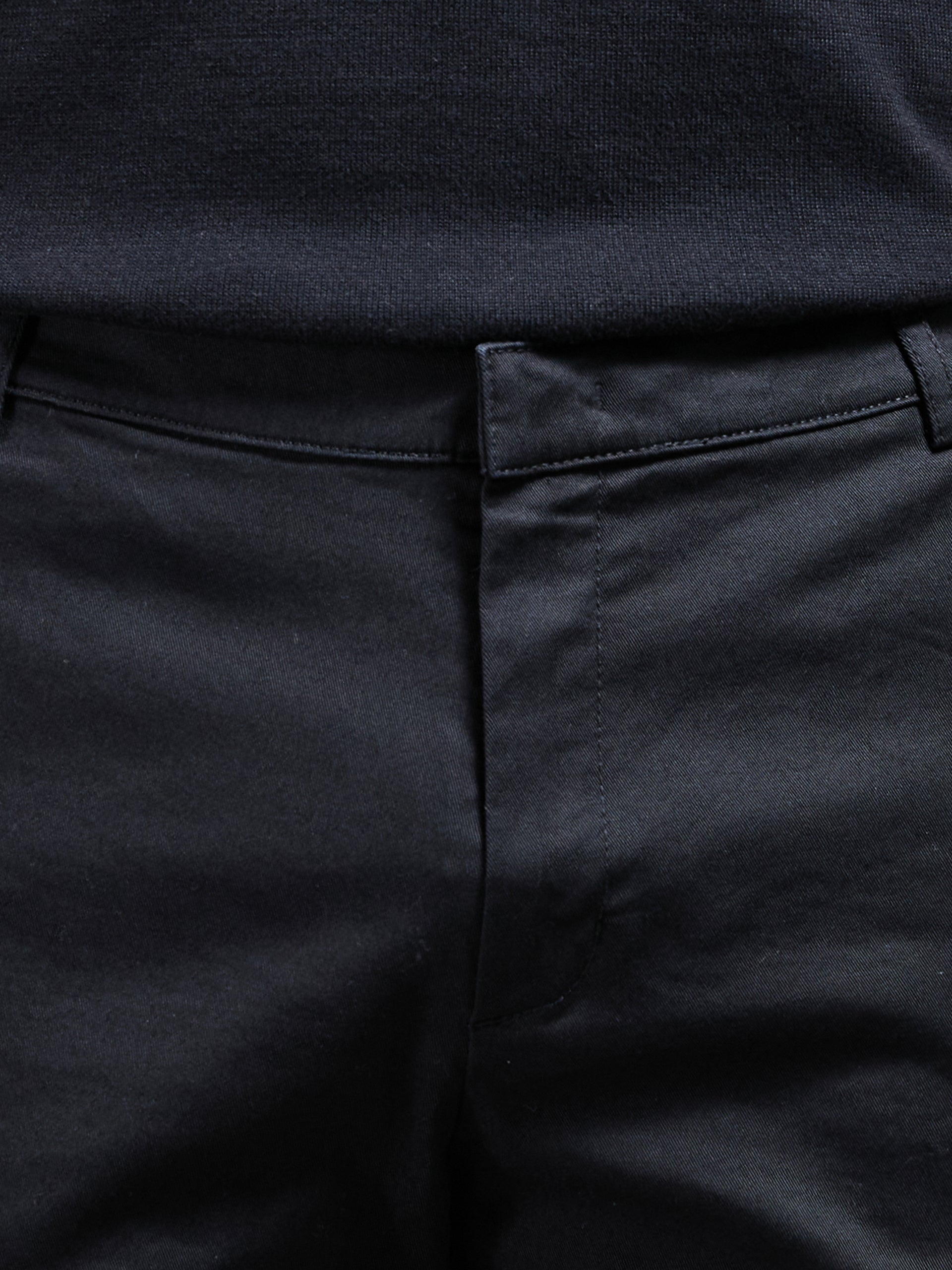 Tailored Chino Short in Black