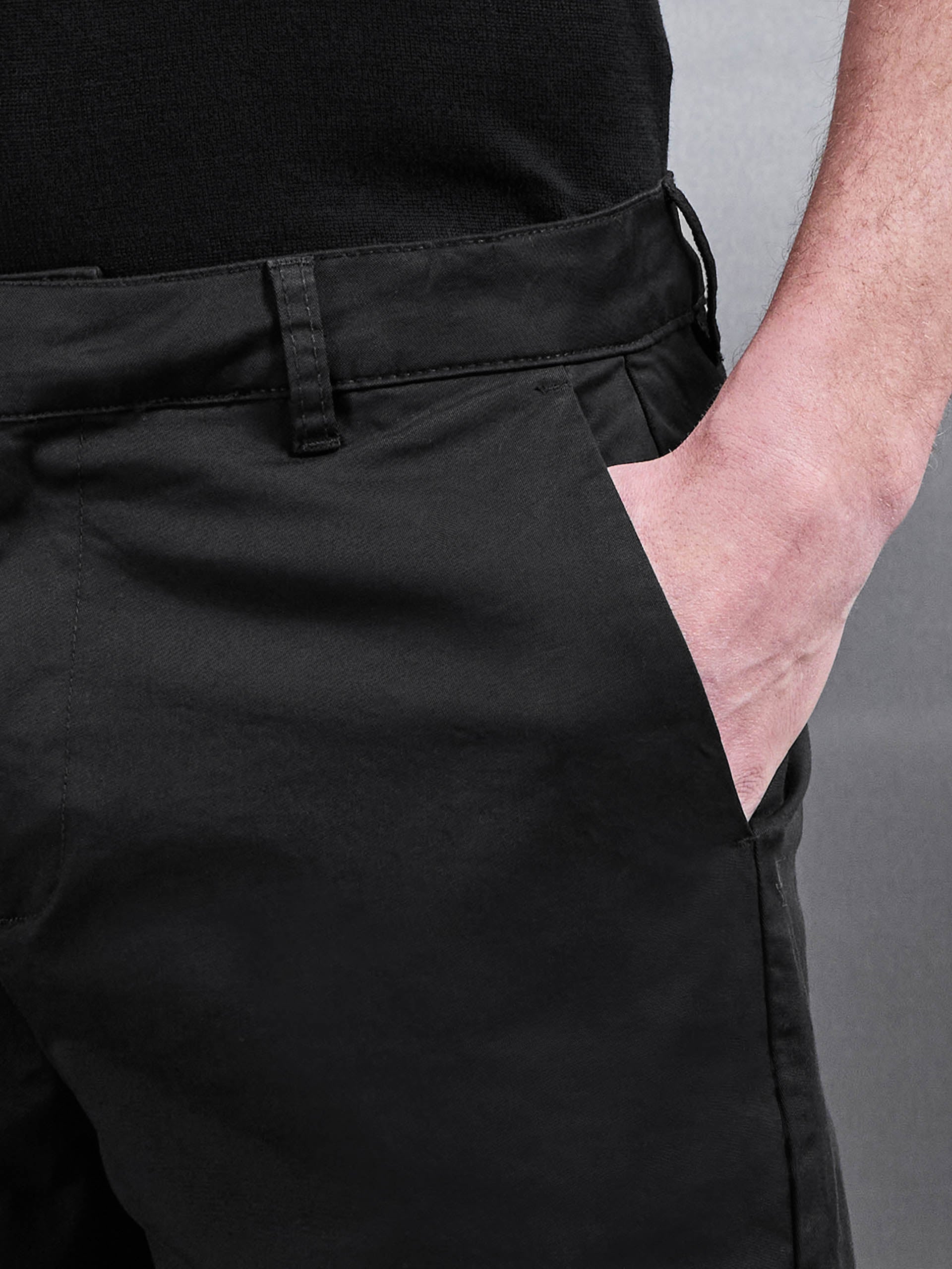 Tailored Chino Short in Black
