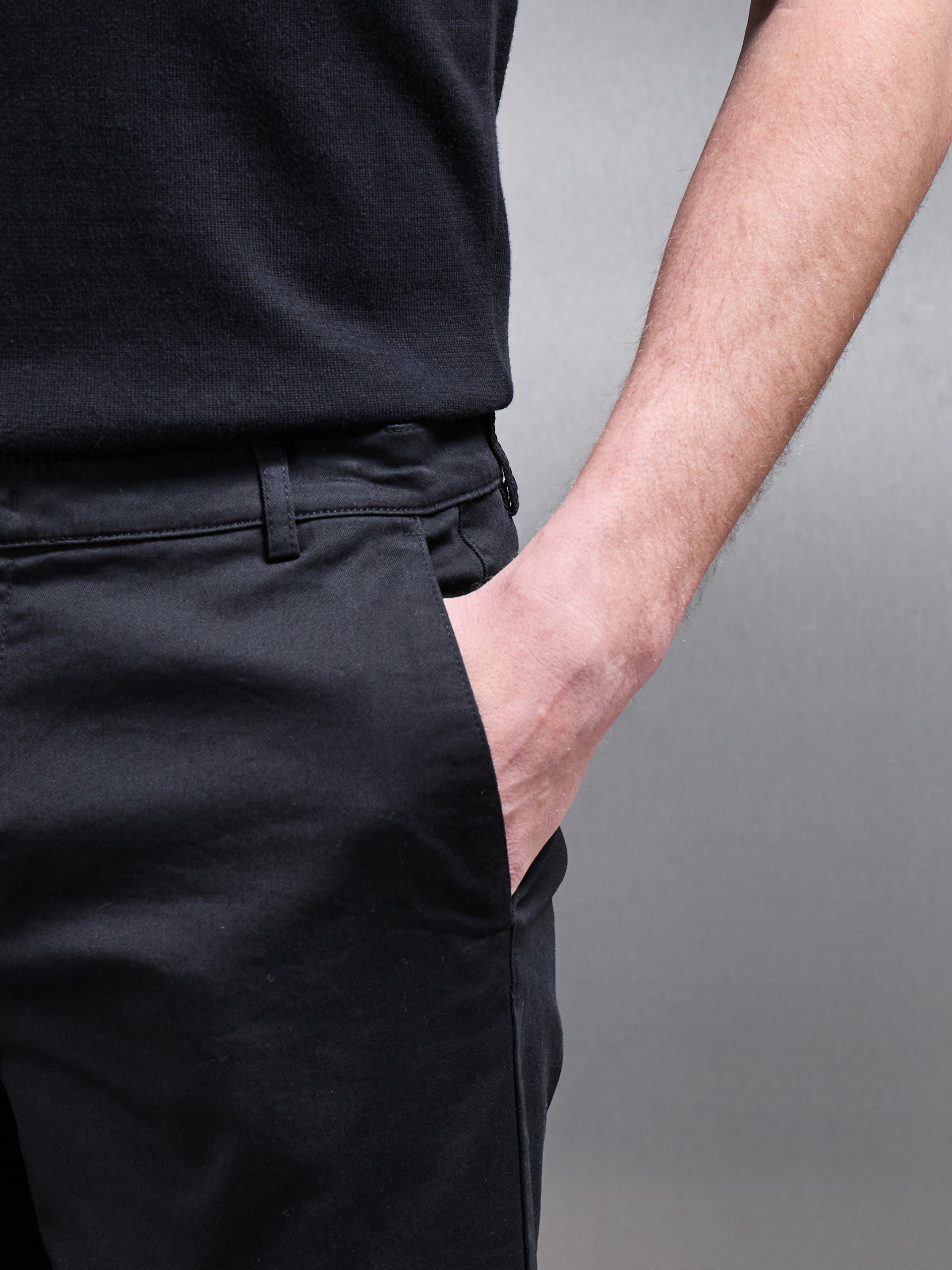 Tailored Chino Short in Black