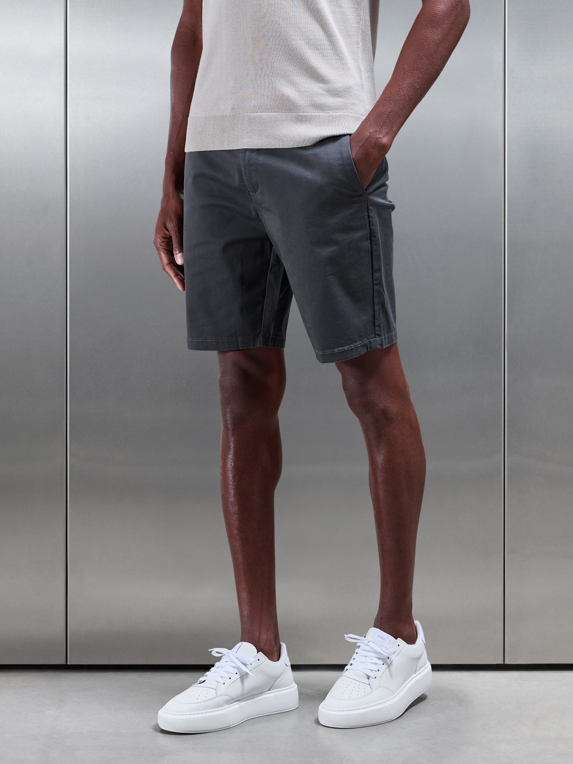 Tailored Chino Short in Grey