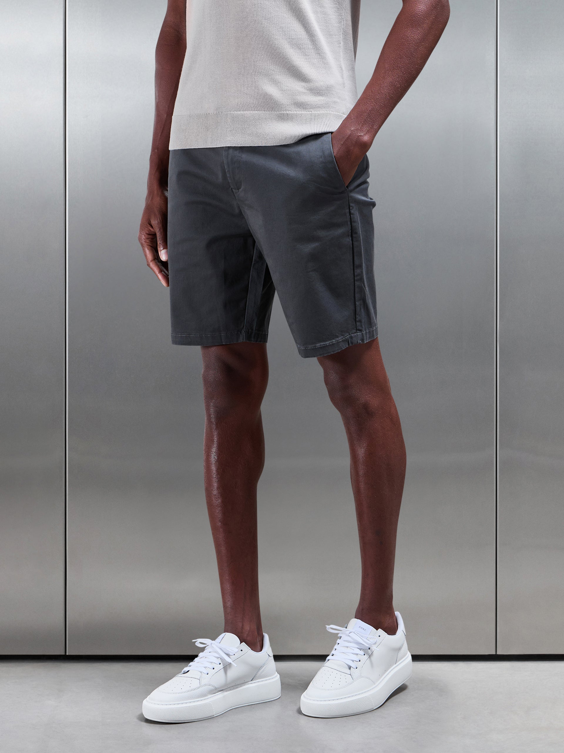 Tailored Chino Short in Grey