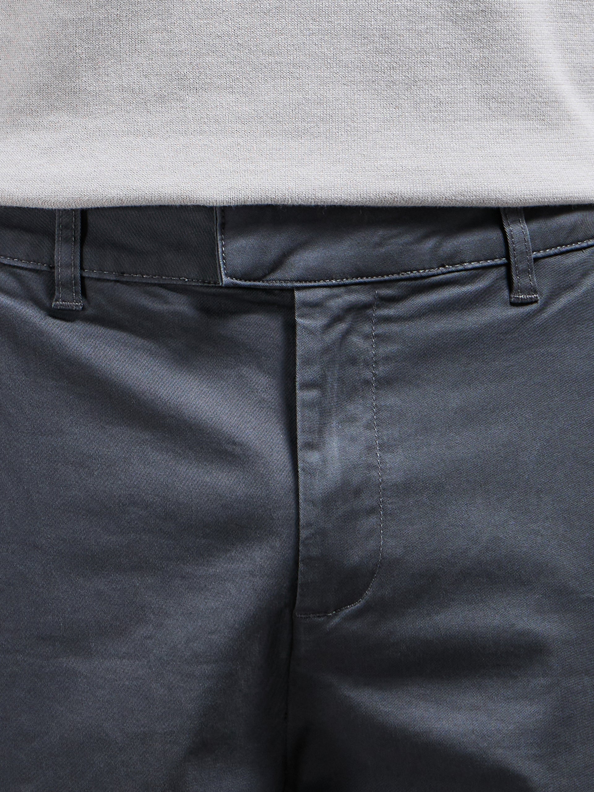 Tailored Chino Short in Grey