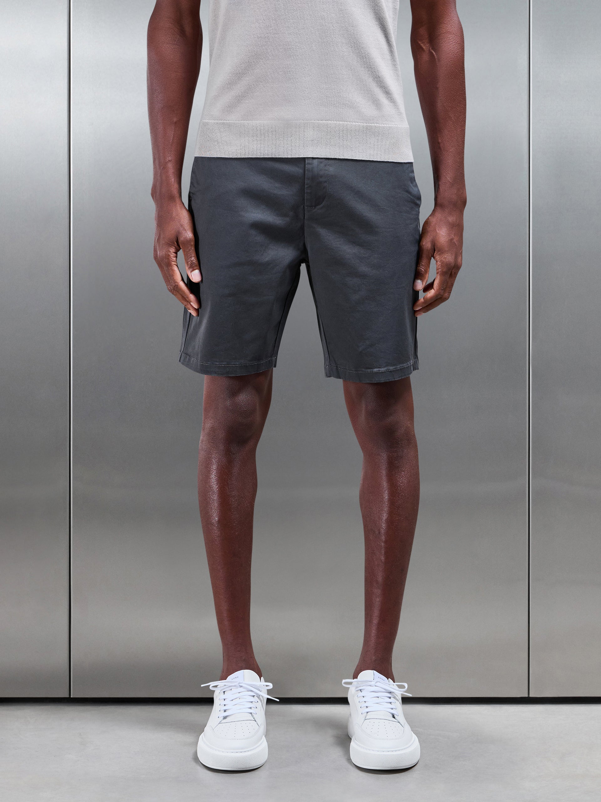 Tailored Chino Short in Grey