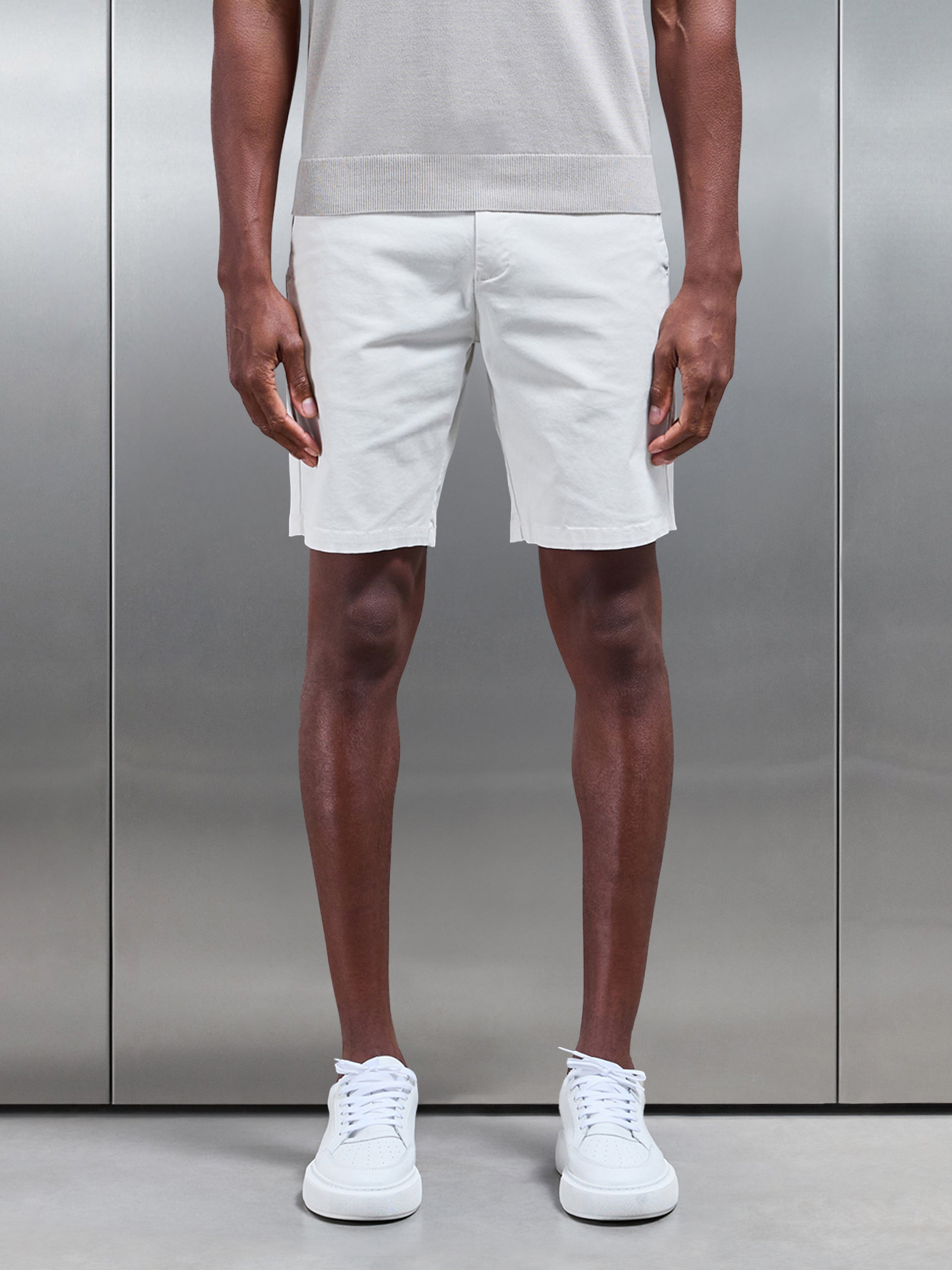 Tailored Chino Short in Off White