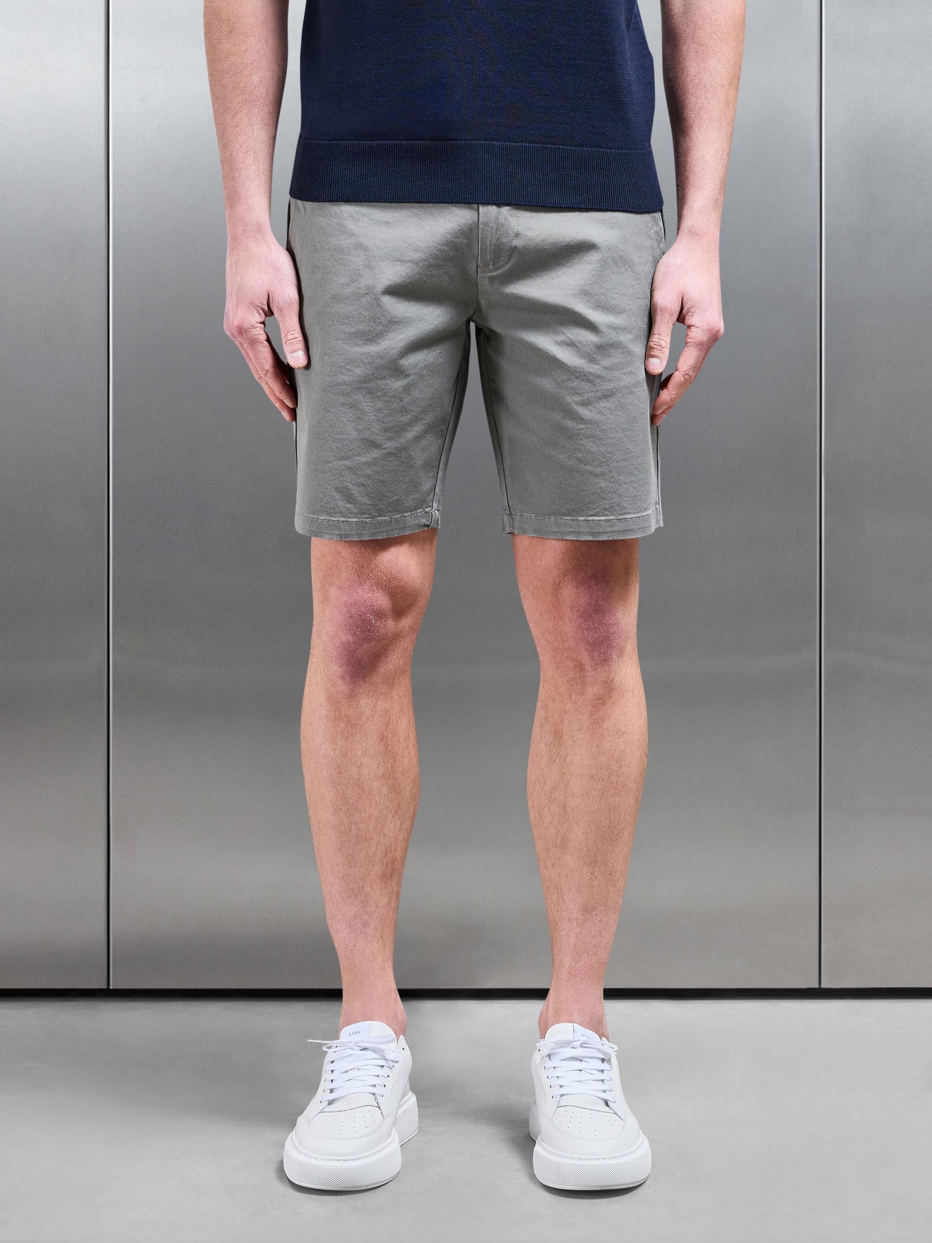 Tailored Chino Short in Olive