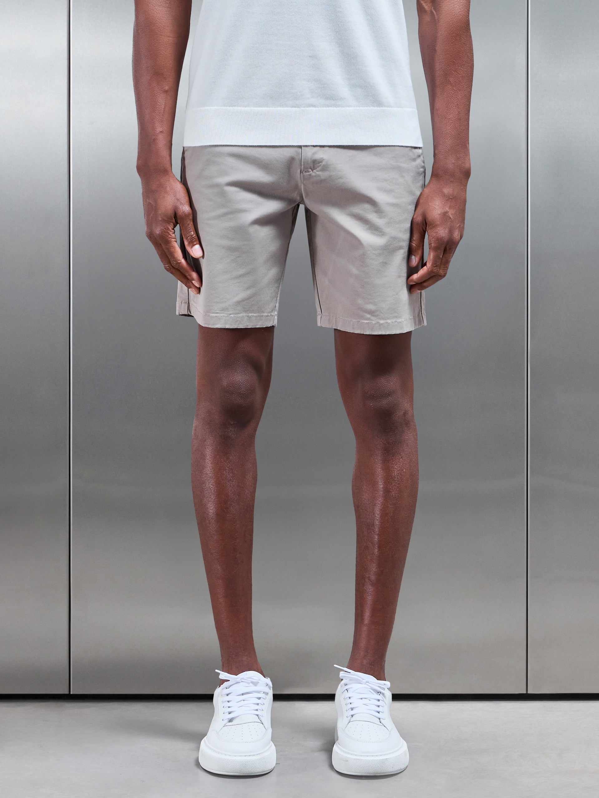 Tailored Chino Short in Taupe