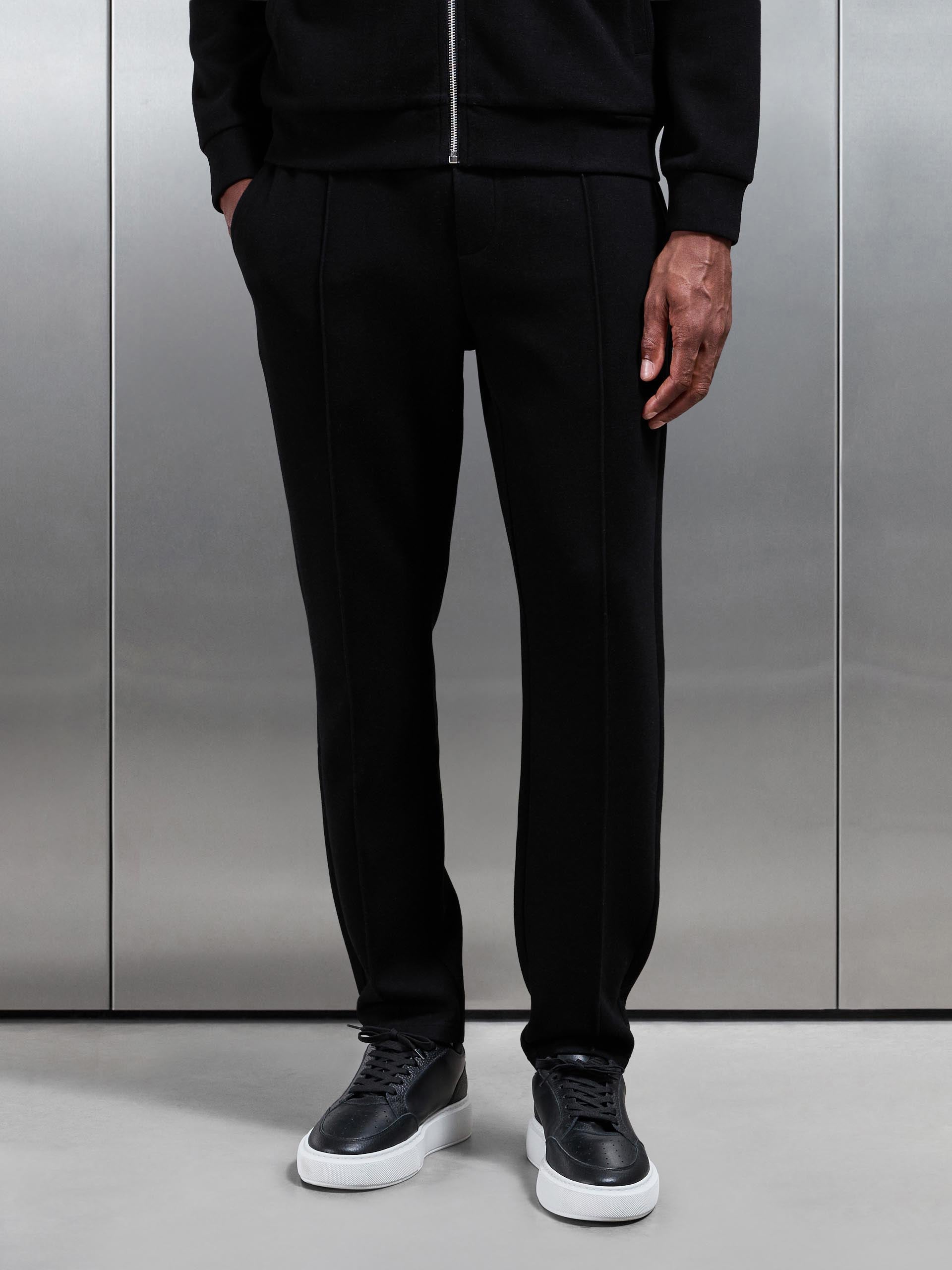 Tailored Knitted Jogger in Black