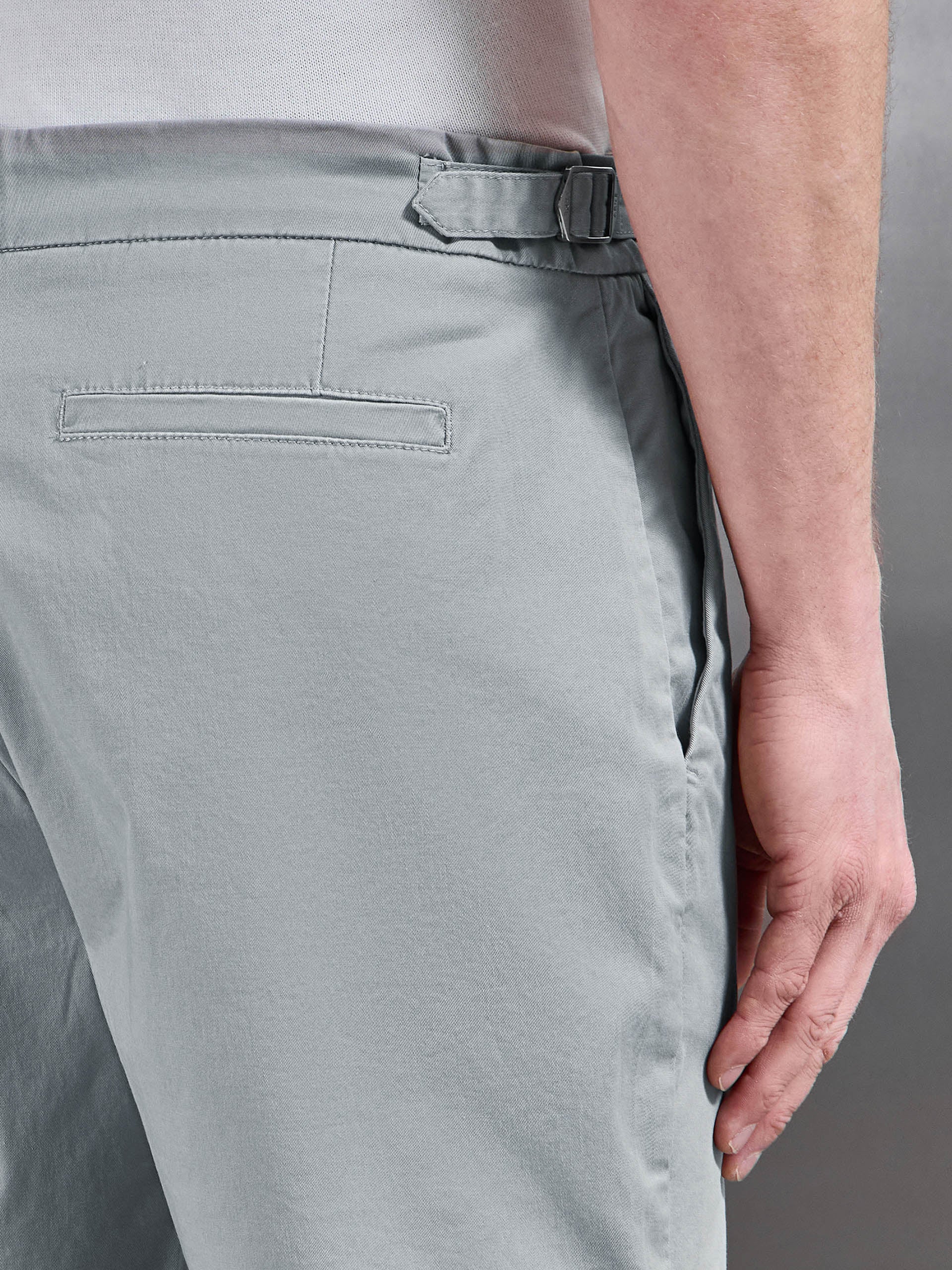 Tailored Side Adjuster Chino Short in Stone