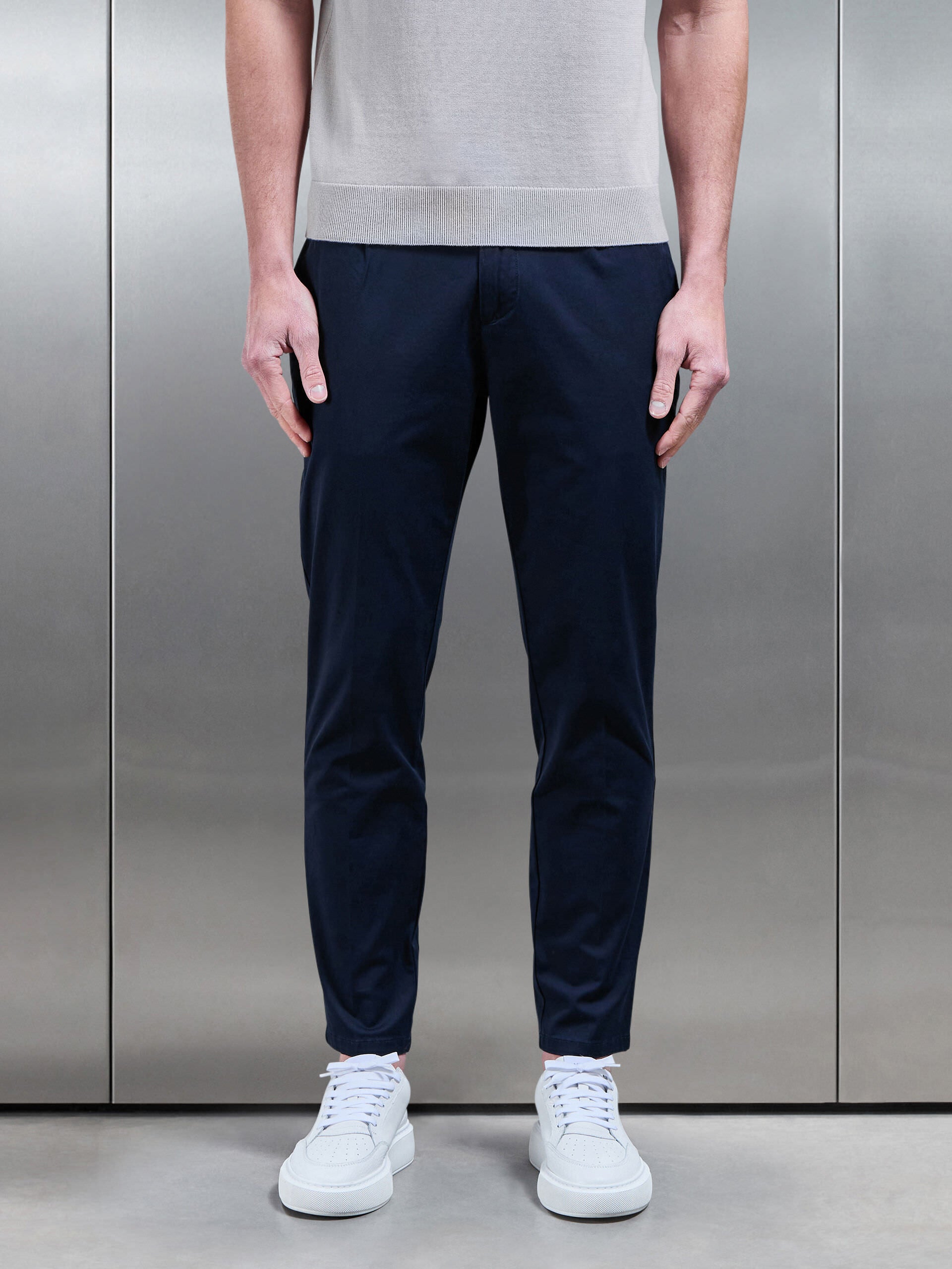 Tailored Side Adjuster Chino Trouser in Navy