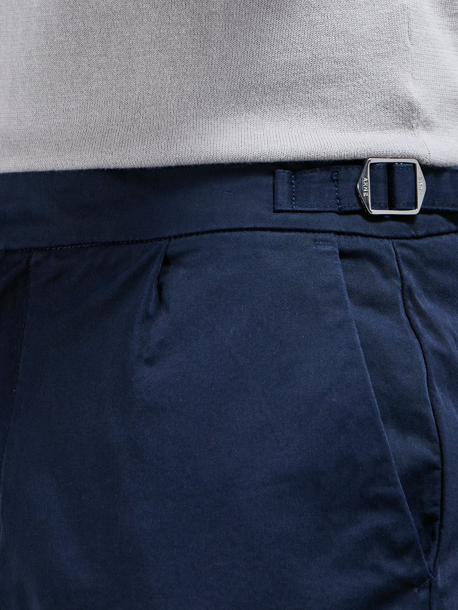 Tailored Side Adjuster Chino Trouser in Navy