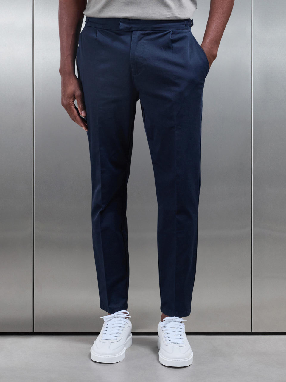 Tailored Side Adjuster Chino Trouser in Navy