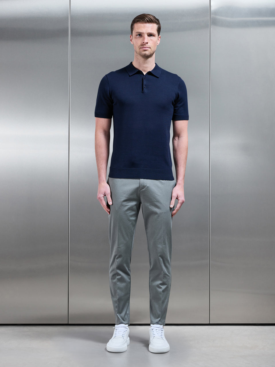 Tailored Side Adjuster Chino Trouser in Olive