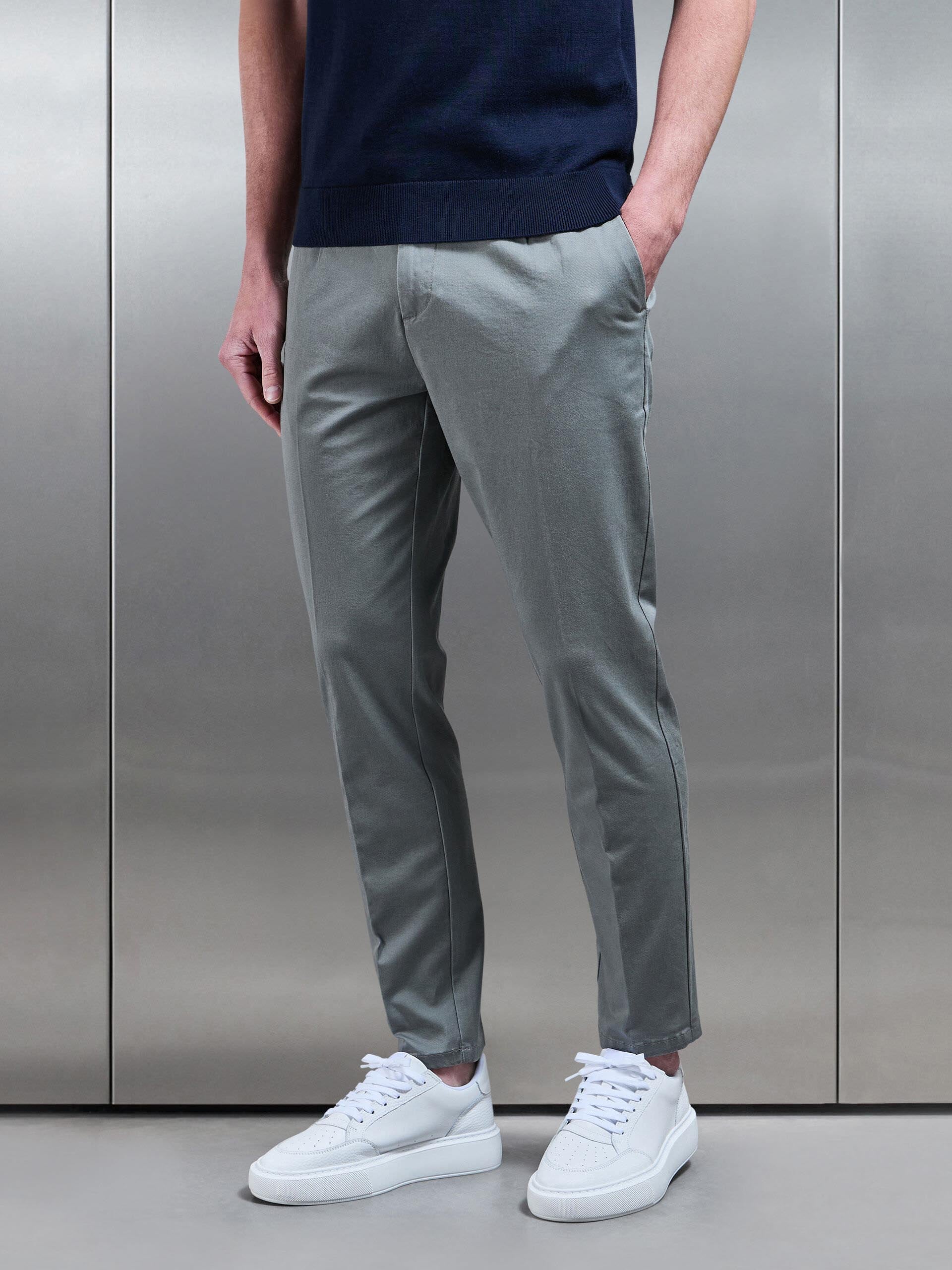 Tailored Side Adjuster Chino Trouser in Olive