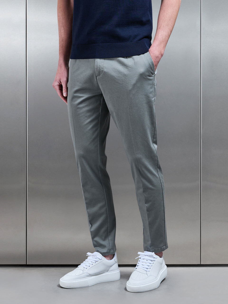 Tailored Side Adjuster Chino Trouser in Olive