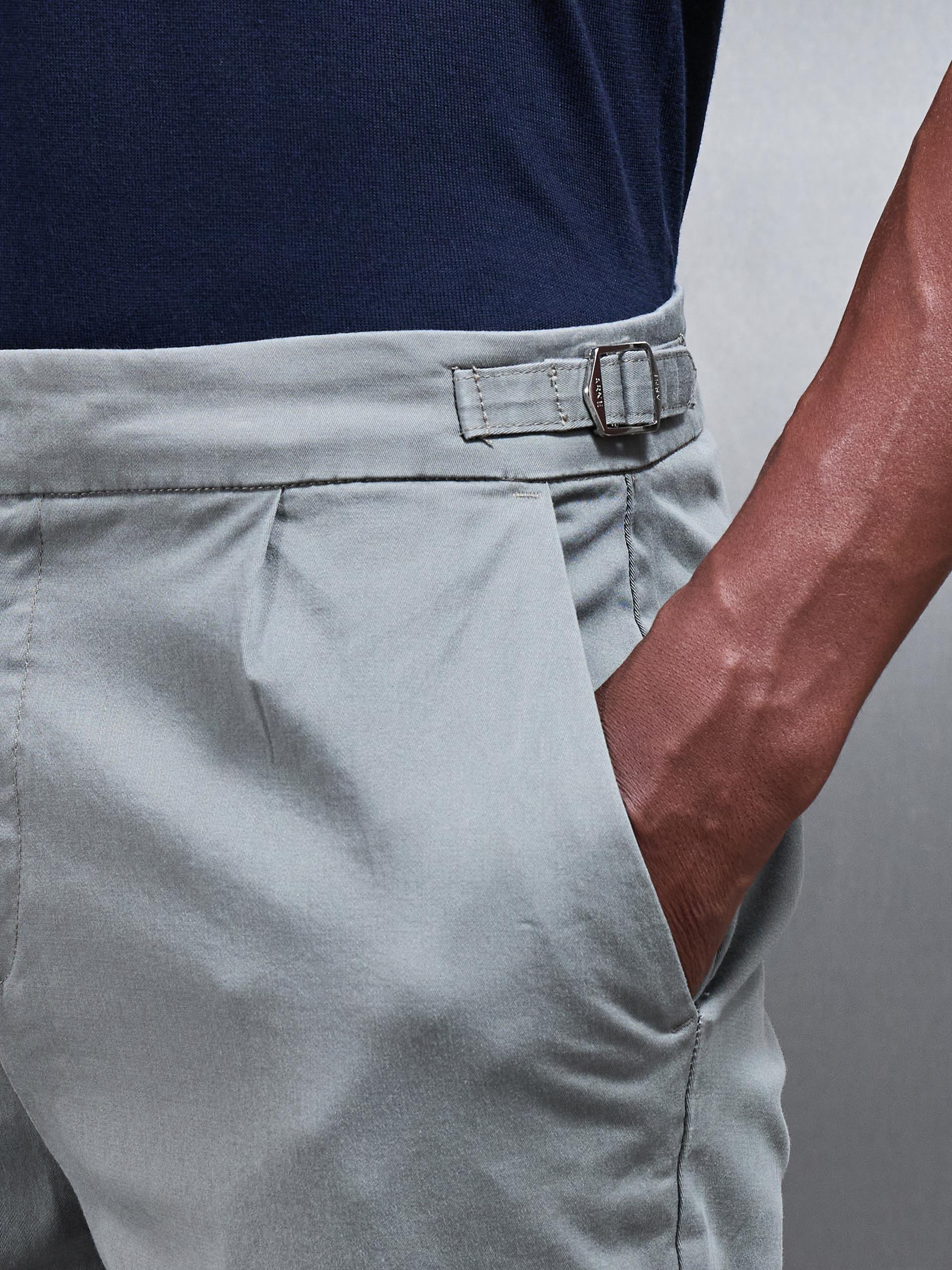 Tailored Side Adjuster Chino Trouser in Olive