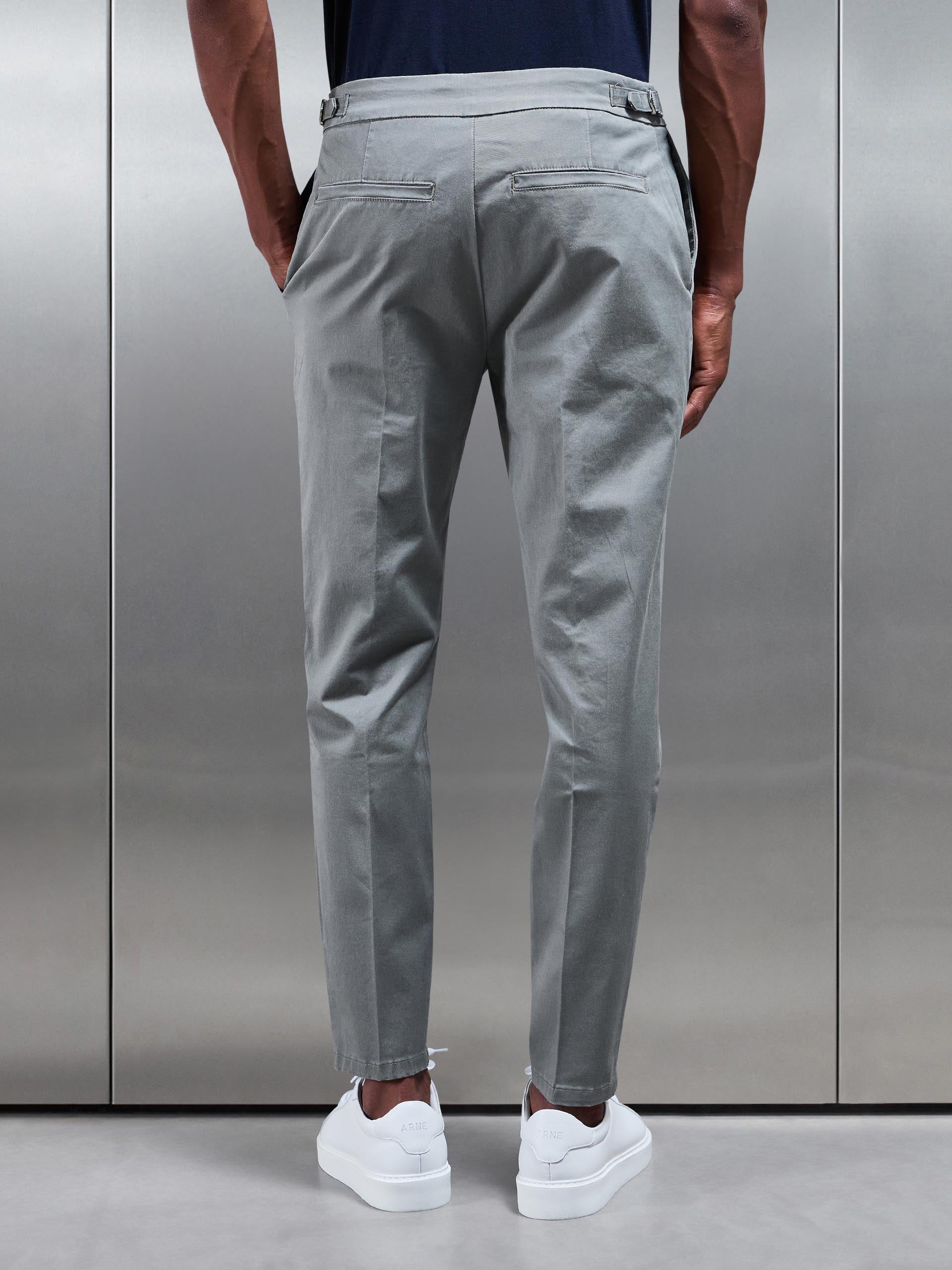 Tailored Side Adjuster Chino Trouser in Olive