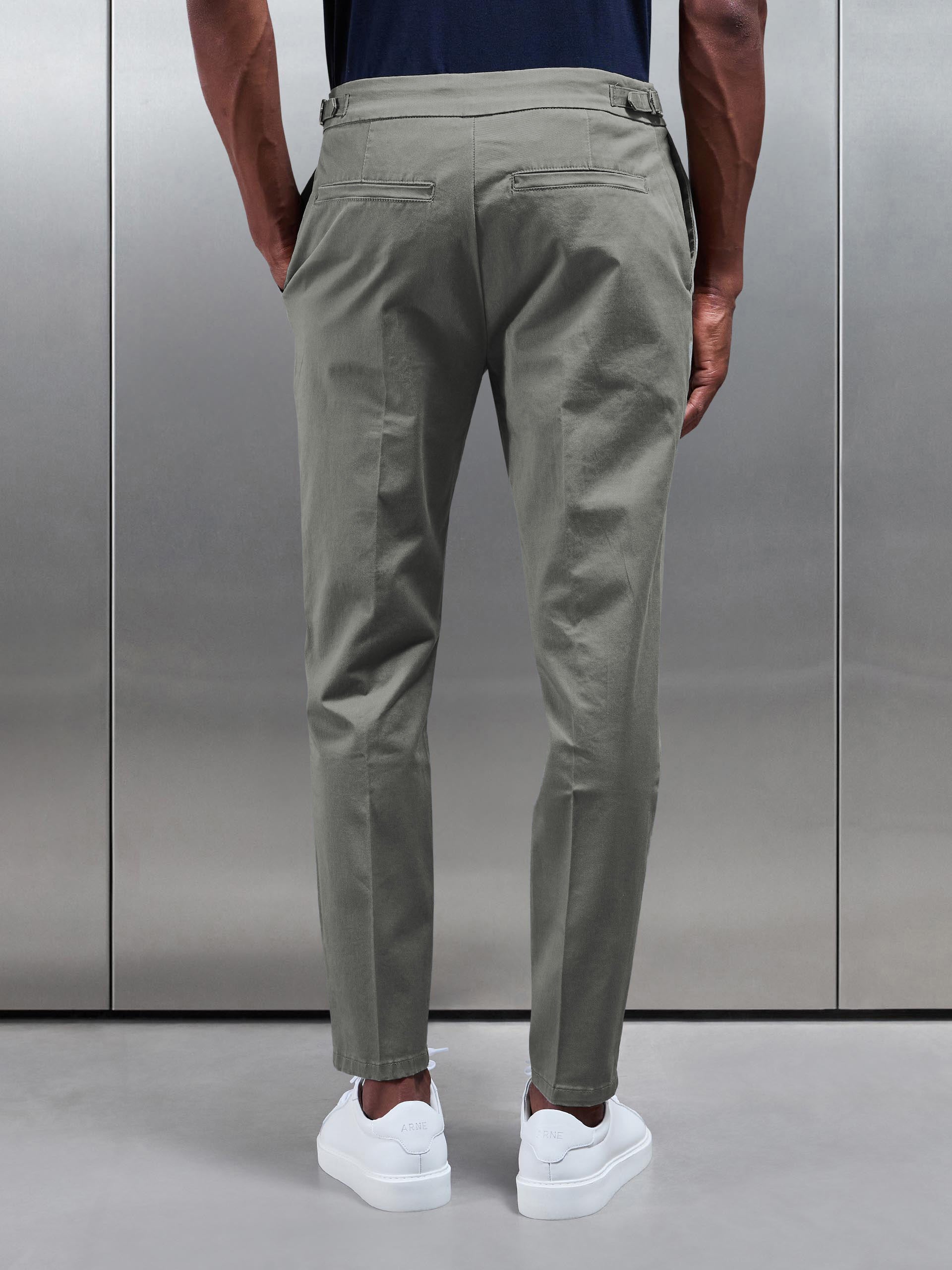 Tailored Side Adjuster Chino Trouser in Olive