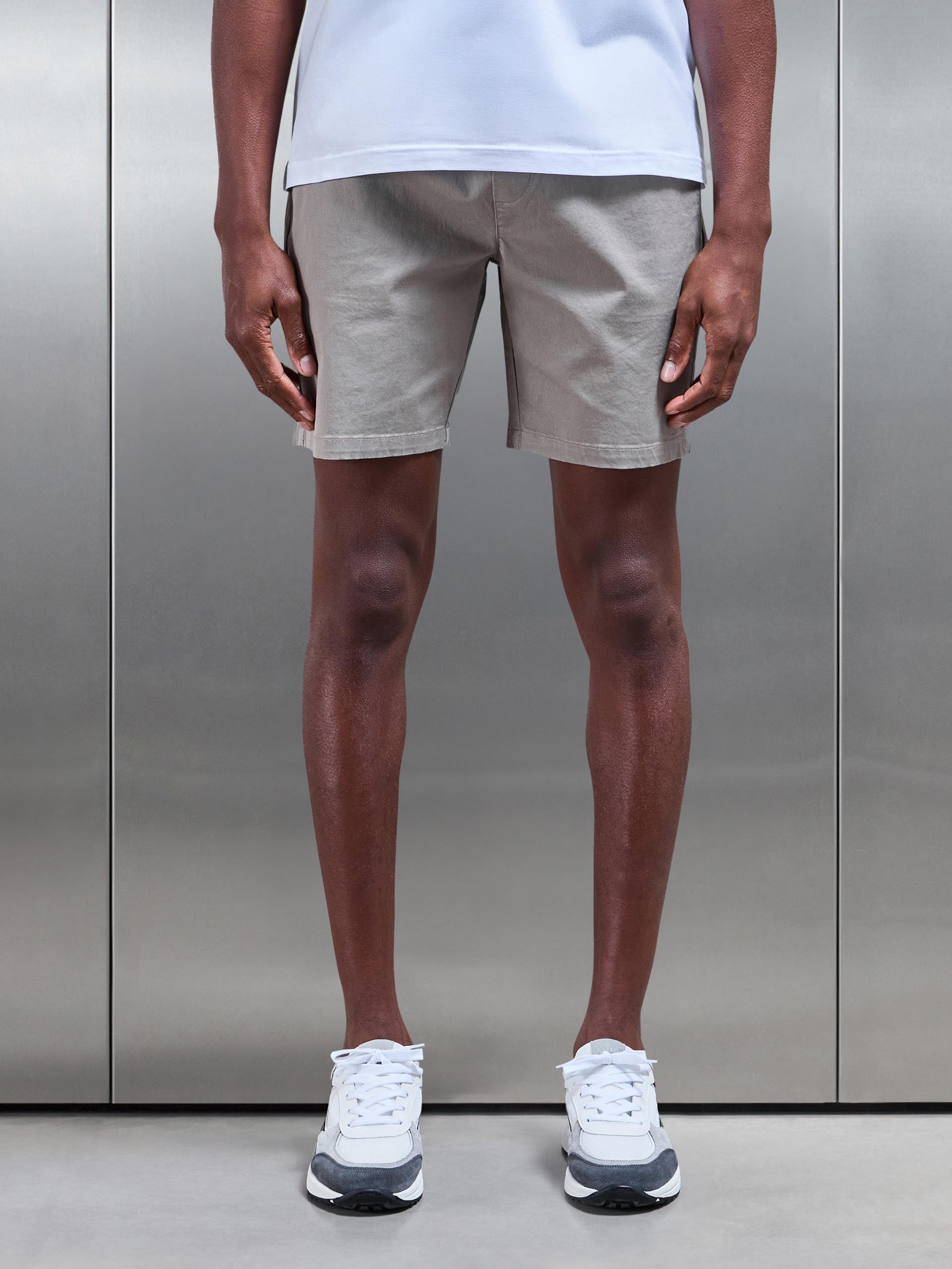 Tailored Chino Drawstring Short in Taupe