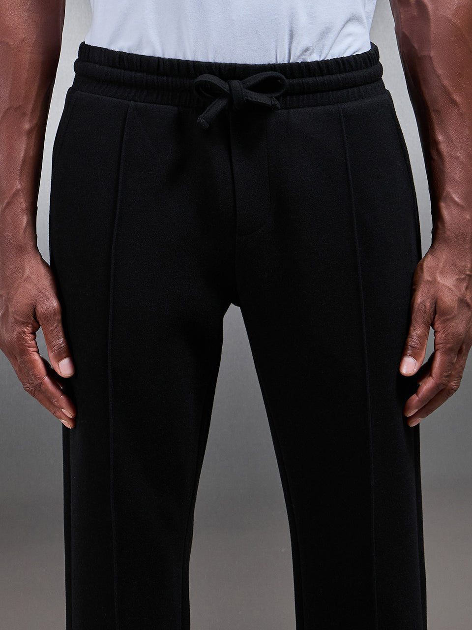 Tailored Knitted Jogger in Black