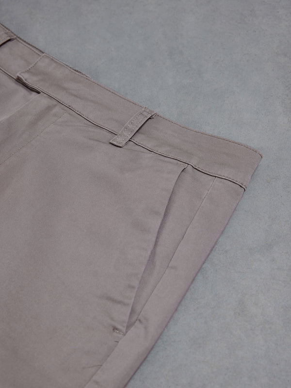 Tailored Chino Short in Taupe