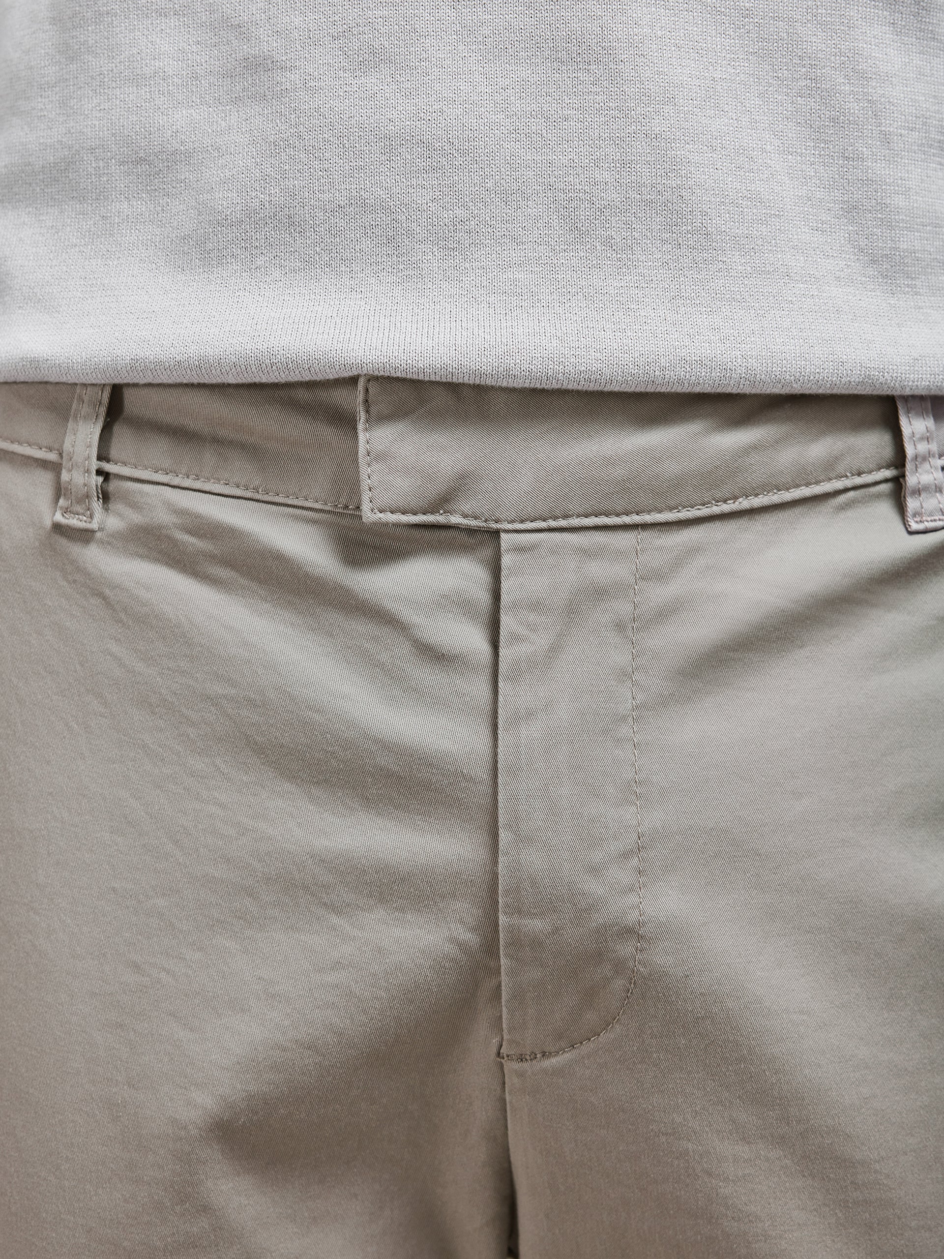 Tailored Chino Trouser in Taupe