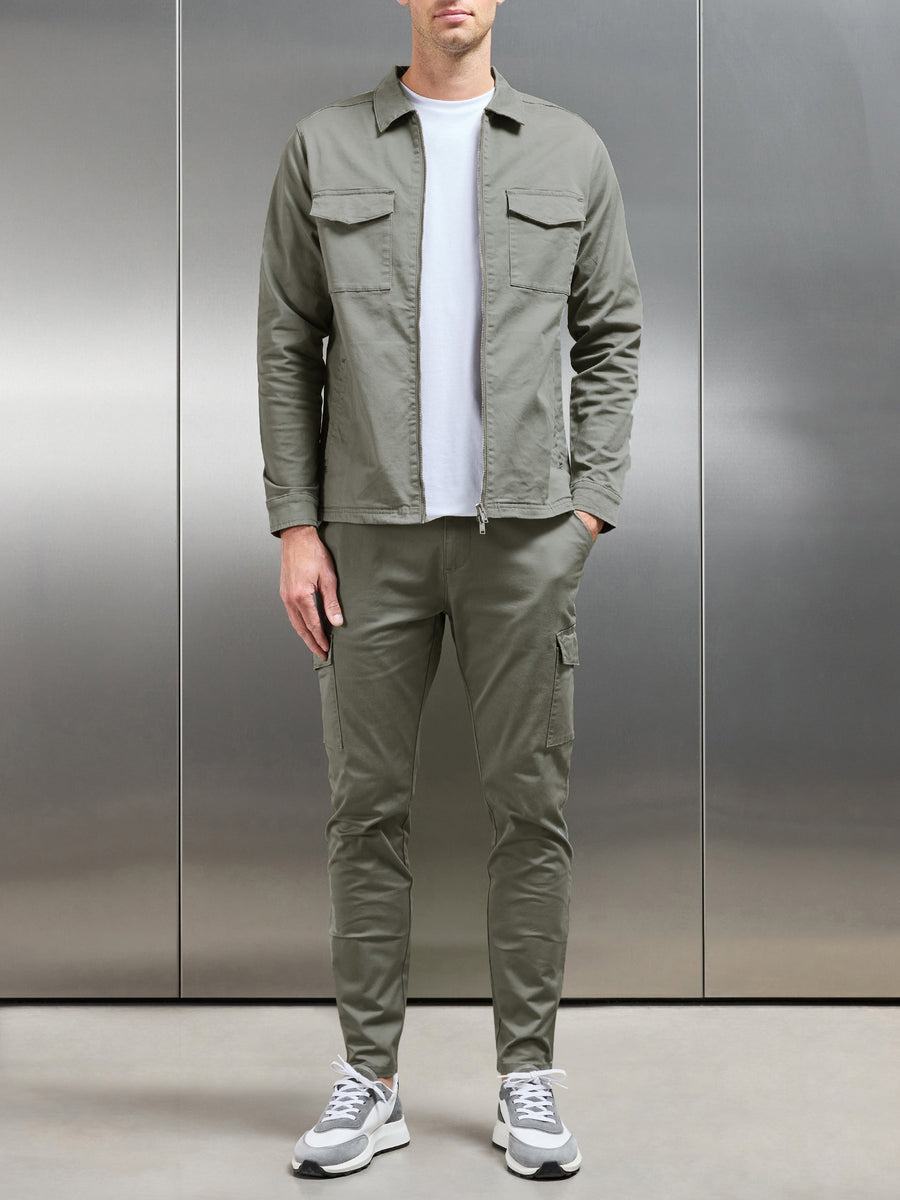 Tailored Cotton Cargo Pant in Olive