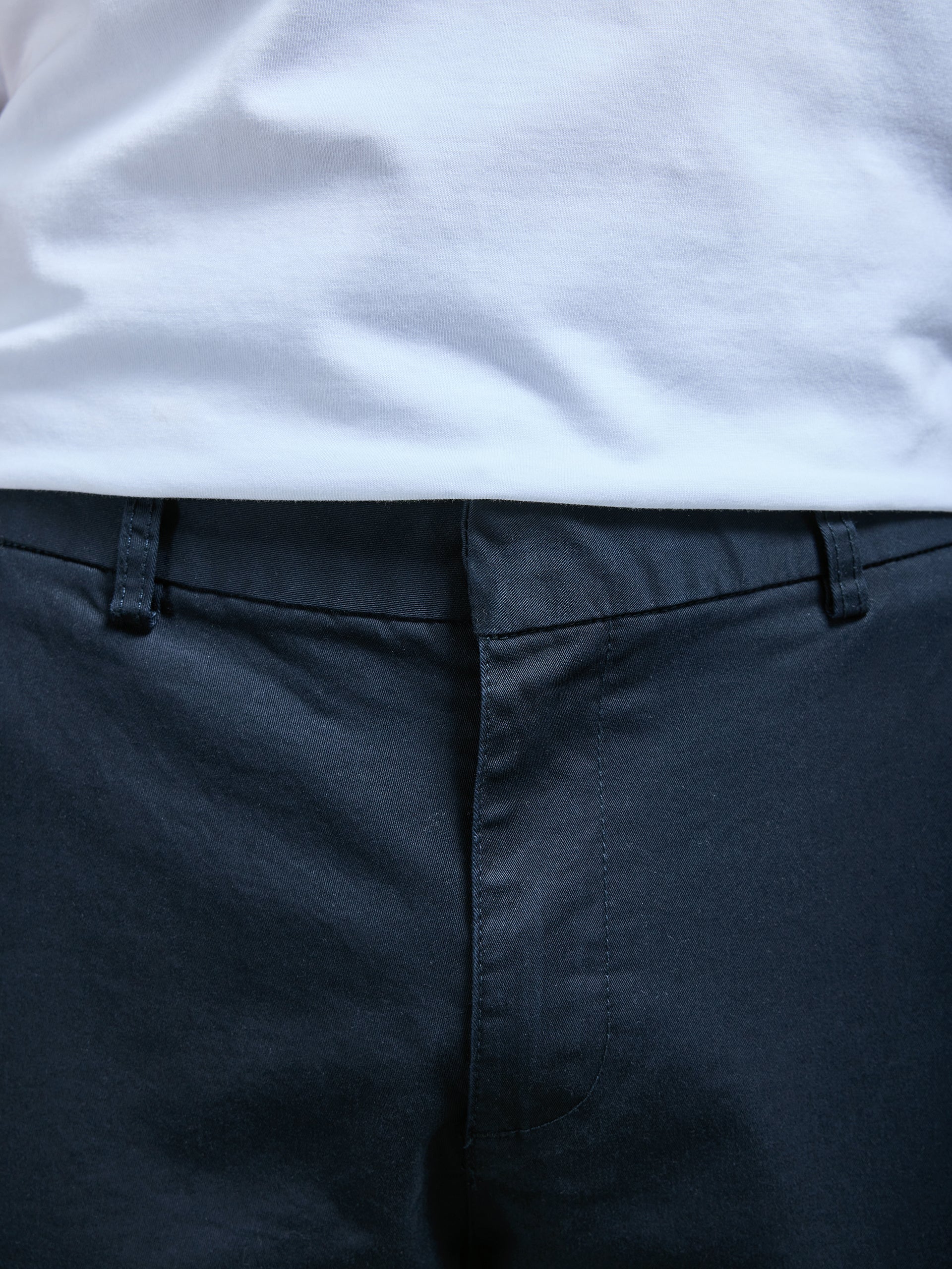 Tailored Cotton Cargo Pant in Navy