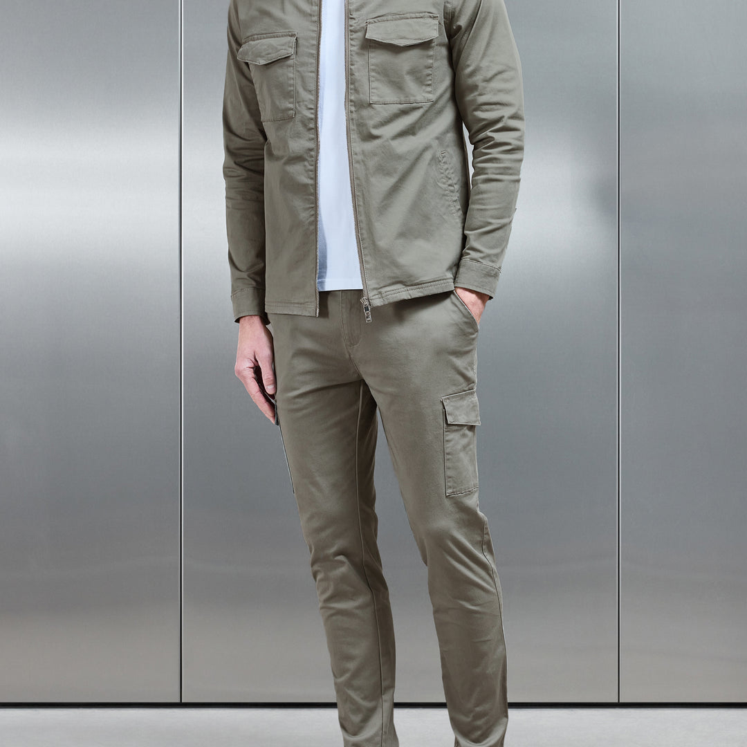 Tailored Cotton Cargo Pant in Olive