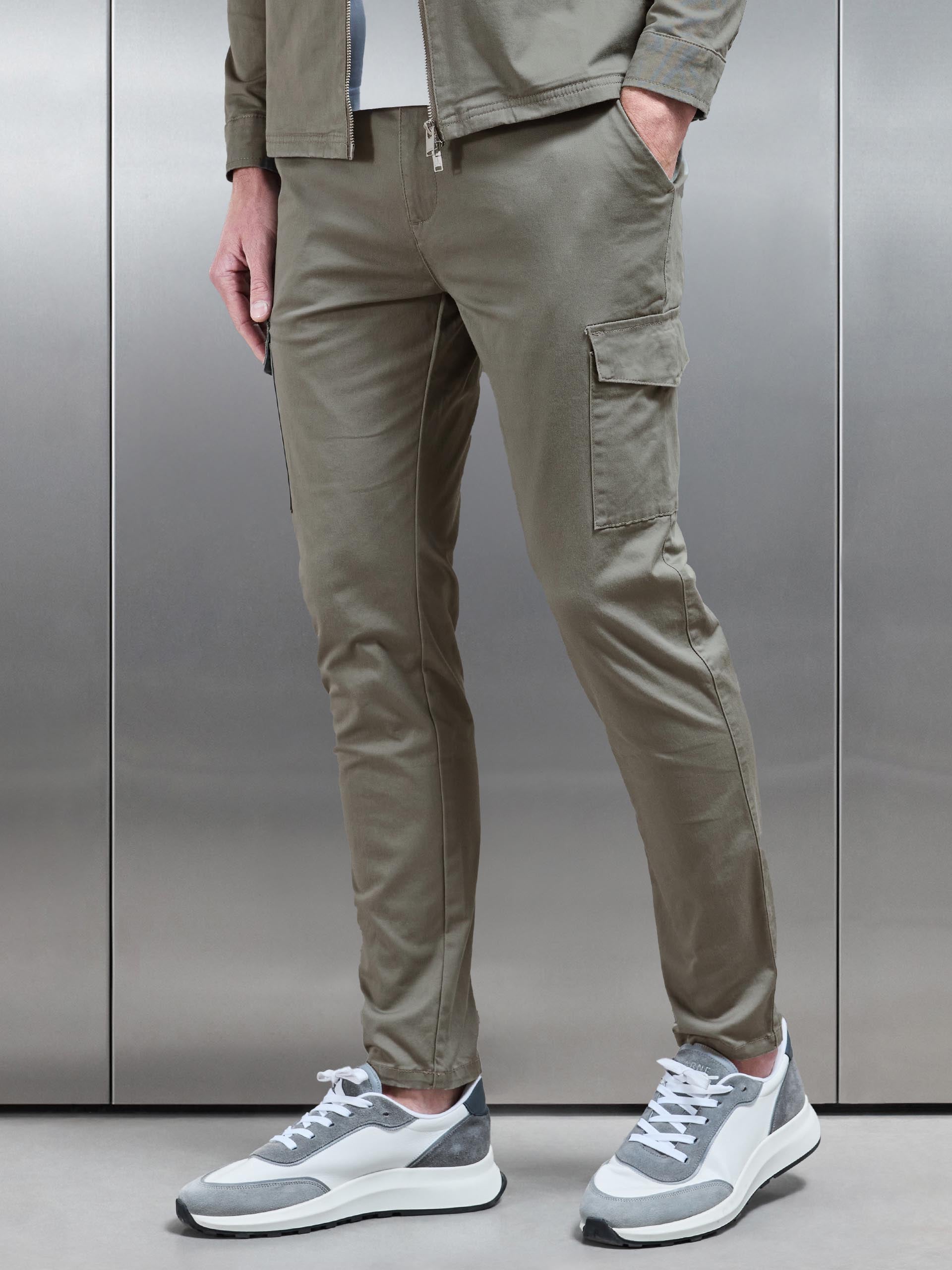 Tailored Cotton Cargo Pant in Olive